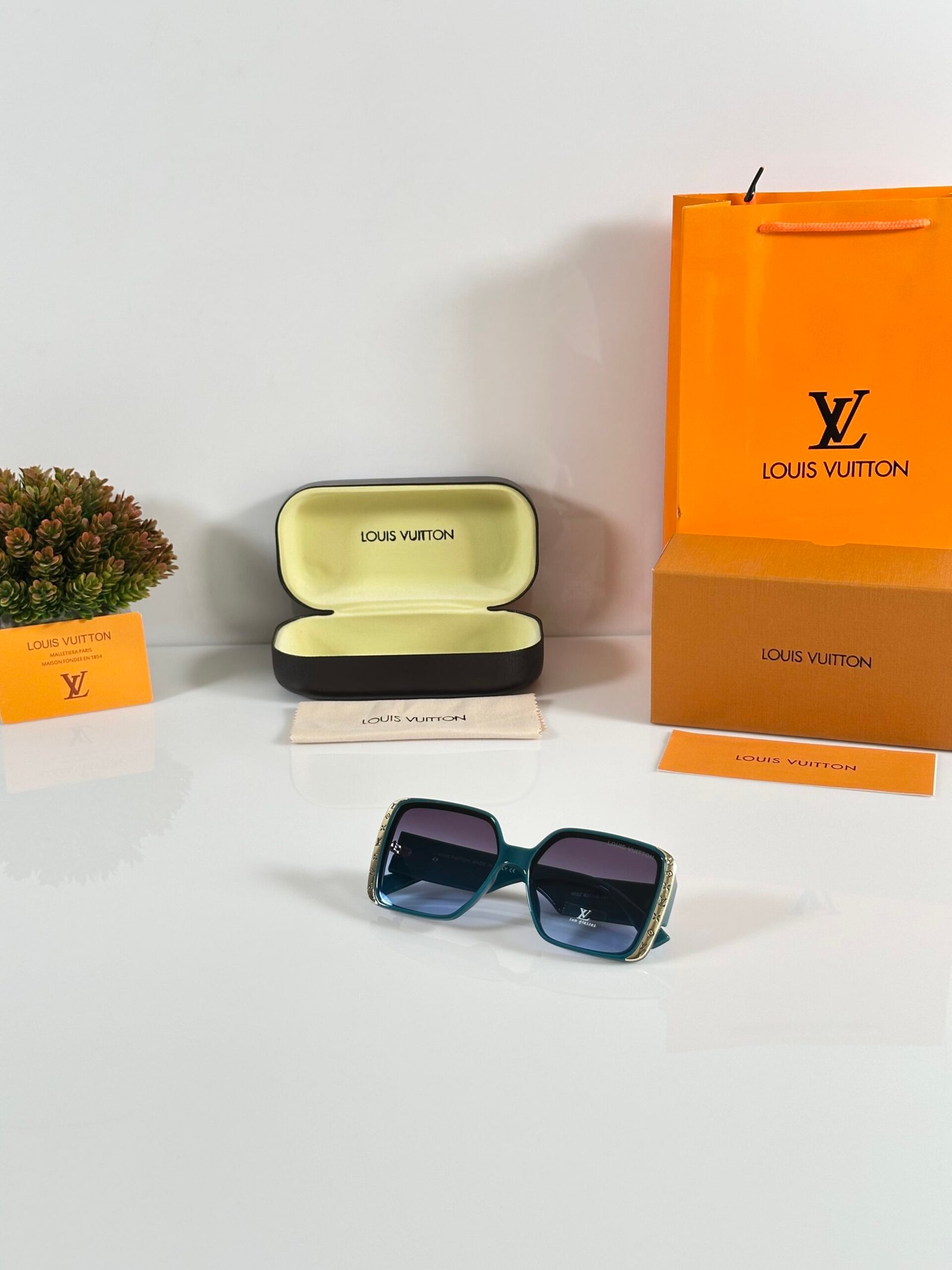 Louis_Vuitton_WMNS_9552_Green - Image 4