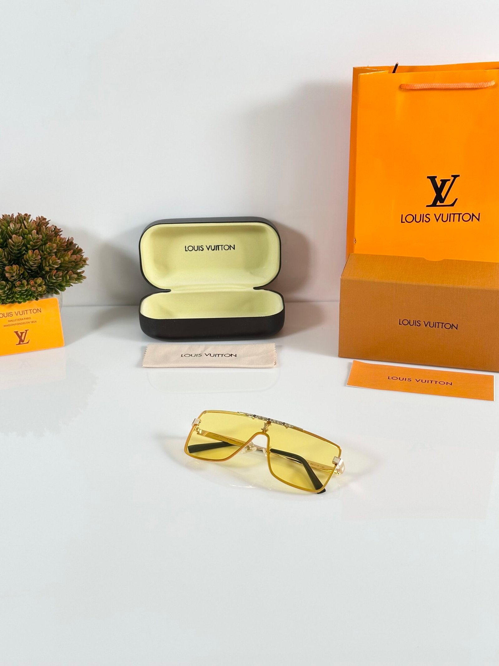 LV 0314 Gold Yellow - Image 4