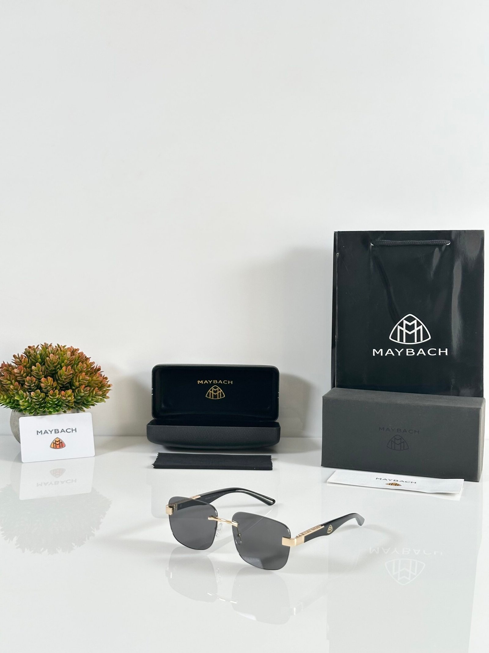 Maybach X Maybahe 1030 Gold Black