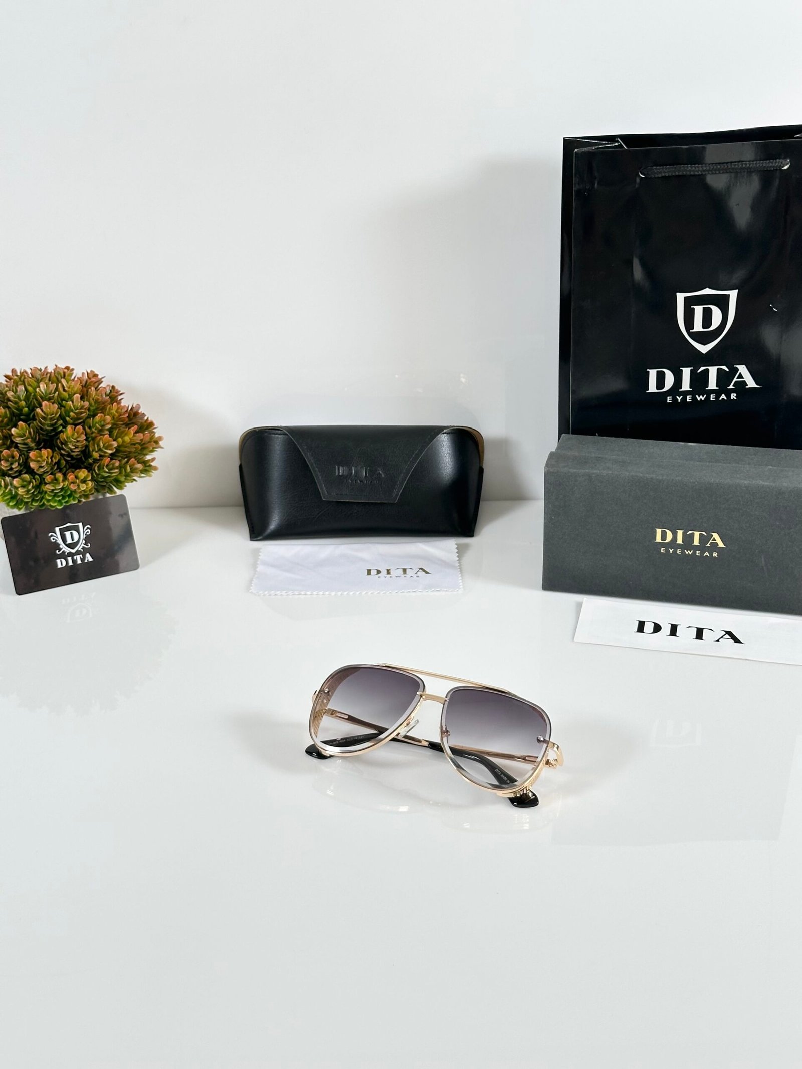 Dita 004 Gold Black DC - Image 4