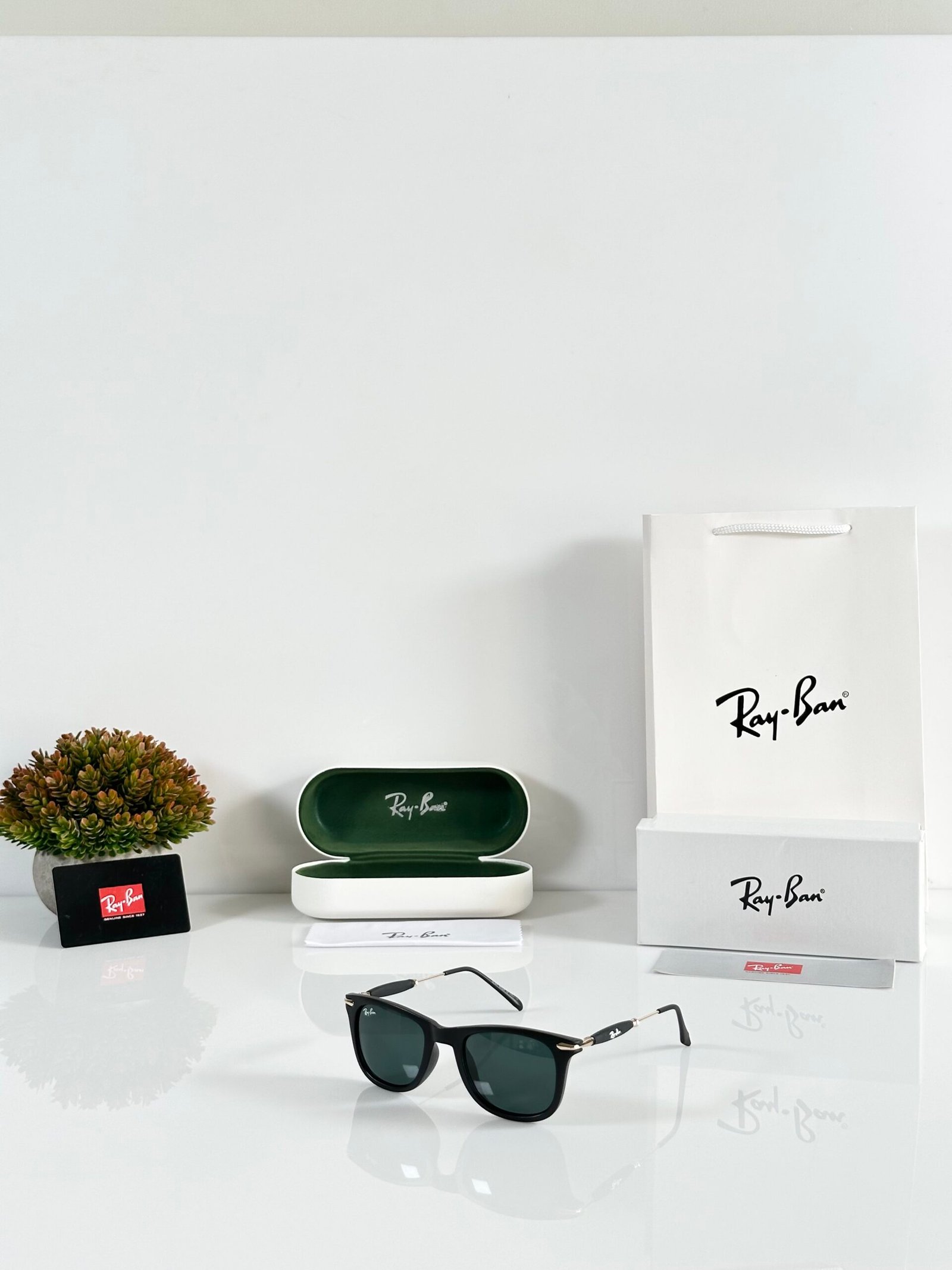 RB 2148 Gold Black (GLASS)