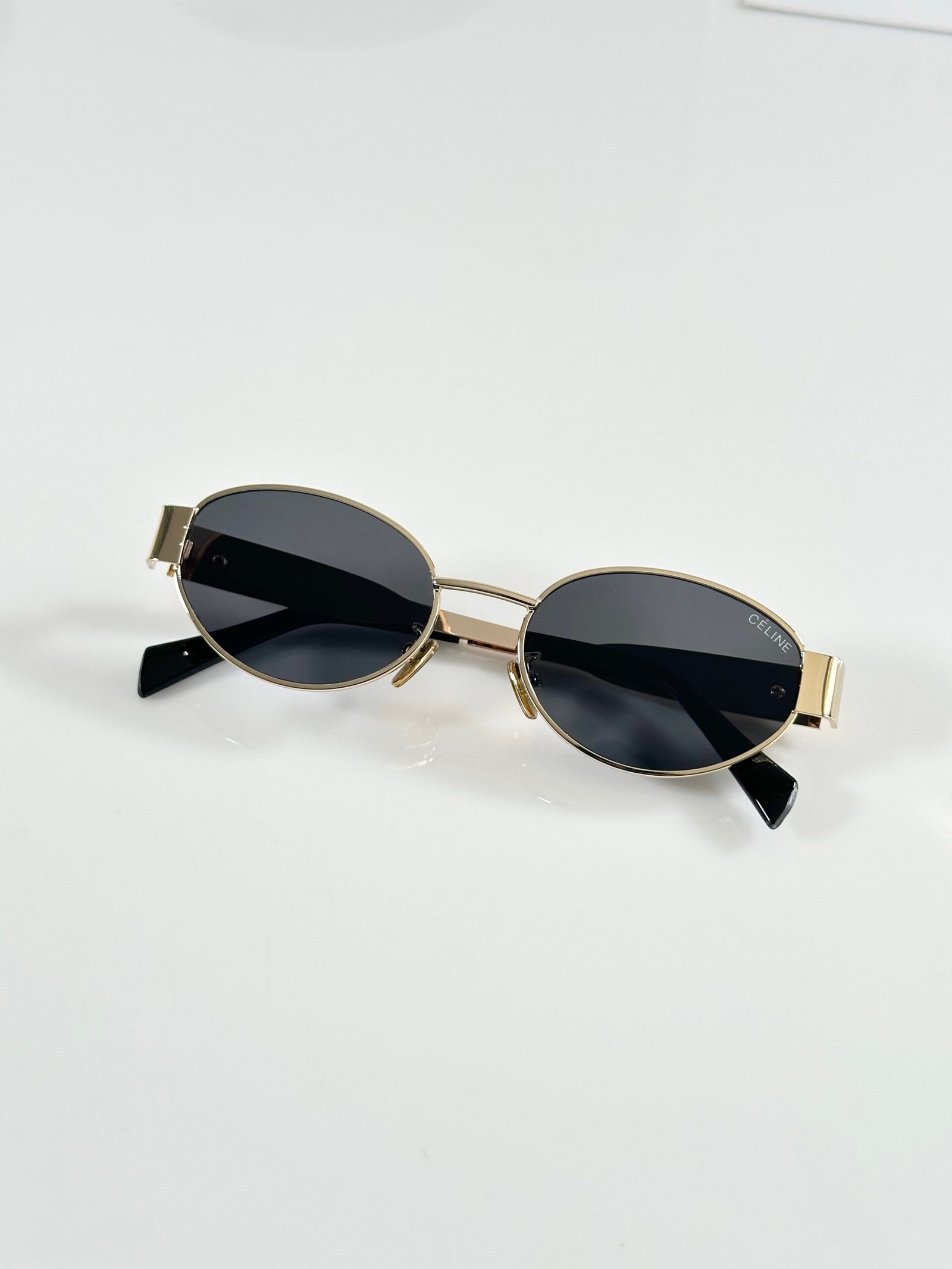 Celine WMNS 1006 Gold Black - Image 4