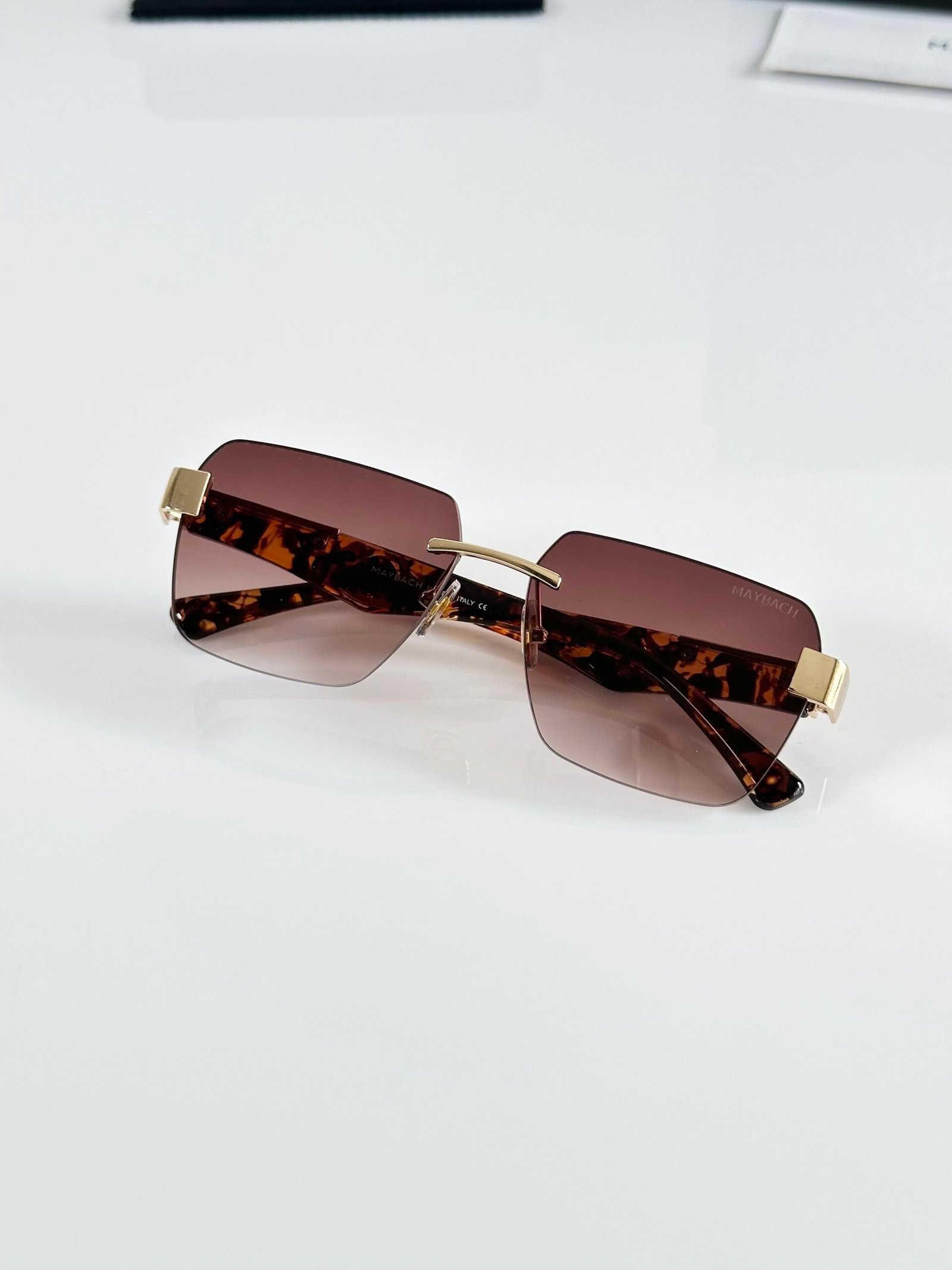 Maybach 2560 Tiger Gold Brown - Image 3