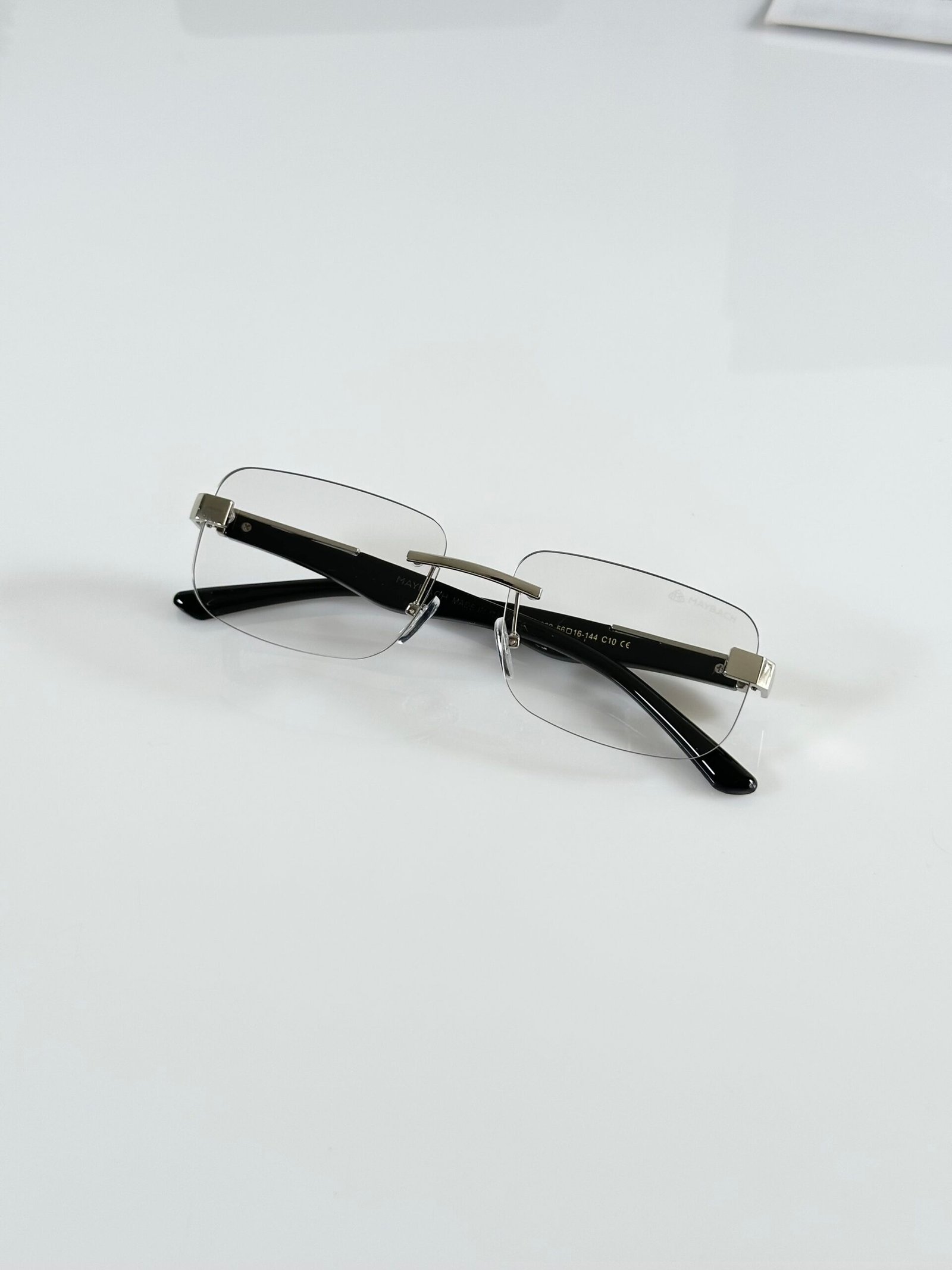 Maybach 1029 Silver Day Night Color Changing Glass - Image 3