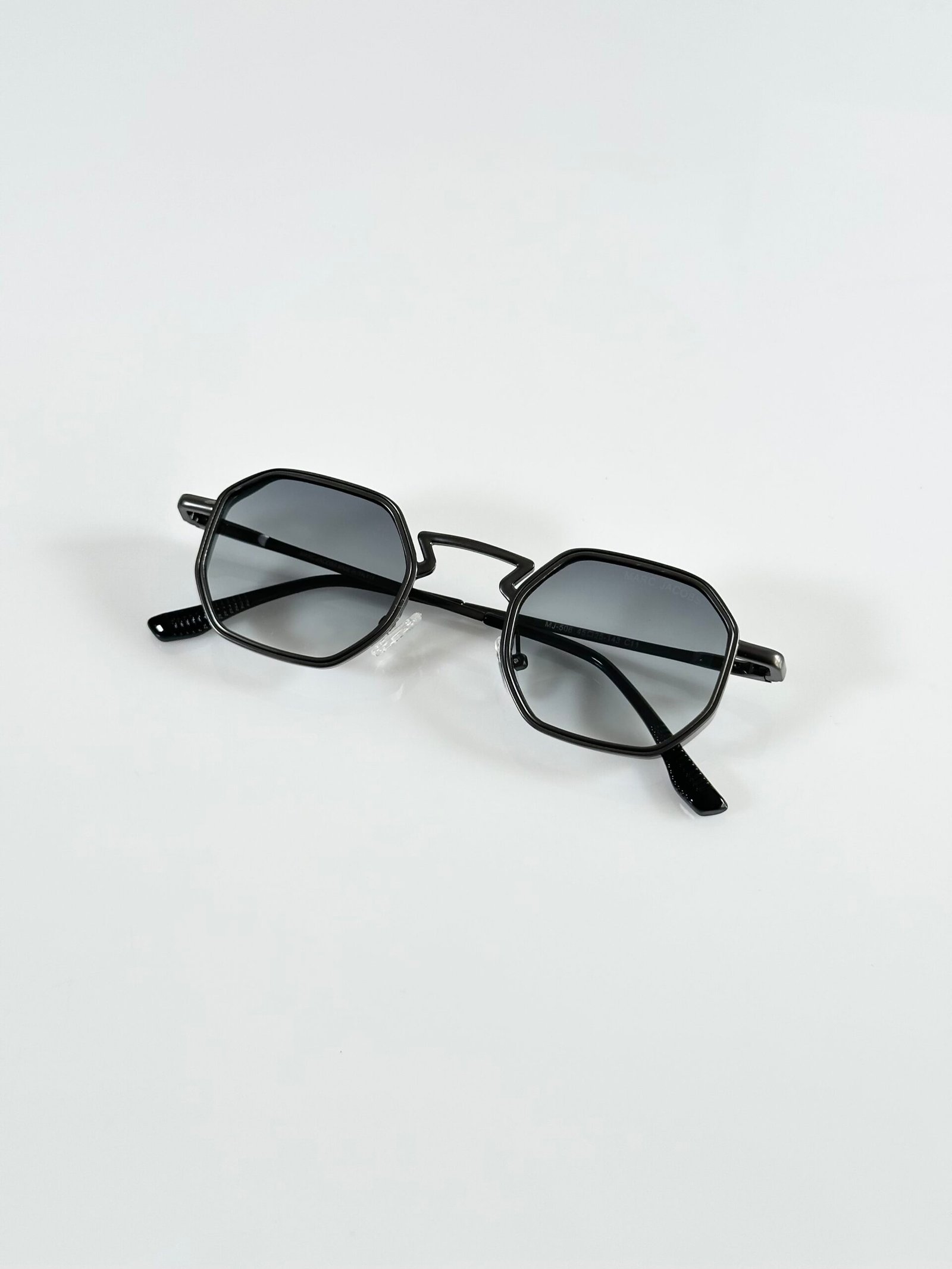 Marc Jacobs 506 Gun Green DC - Image 3