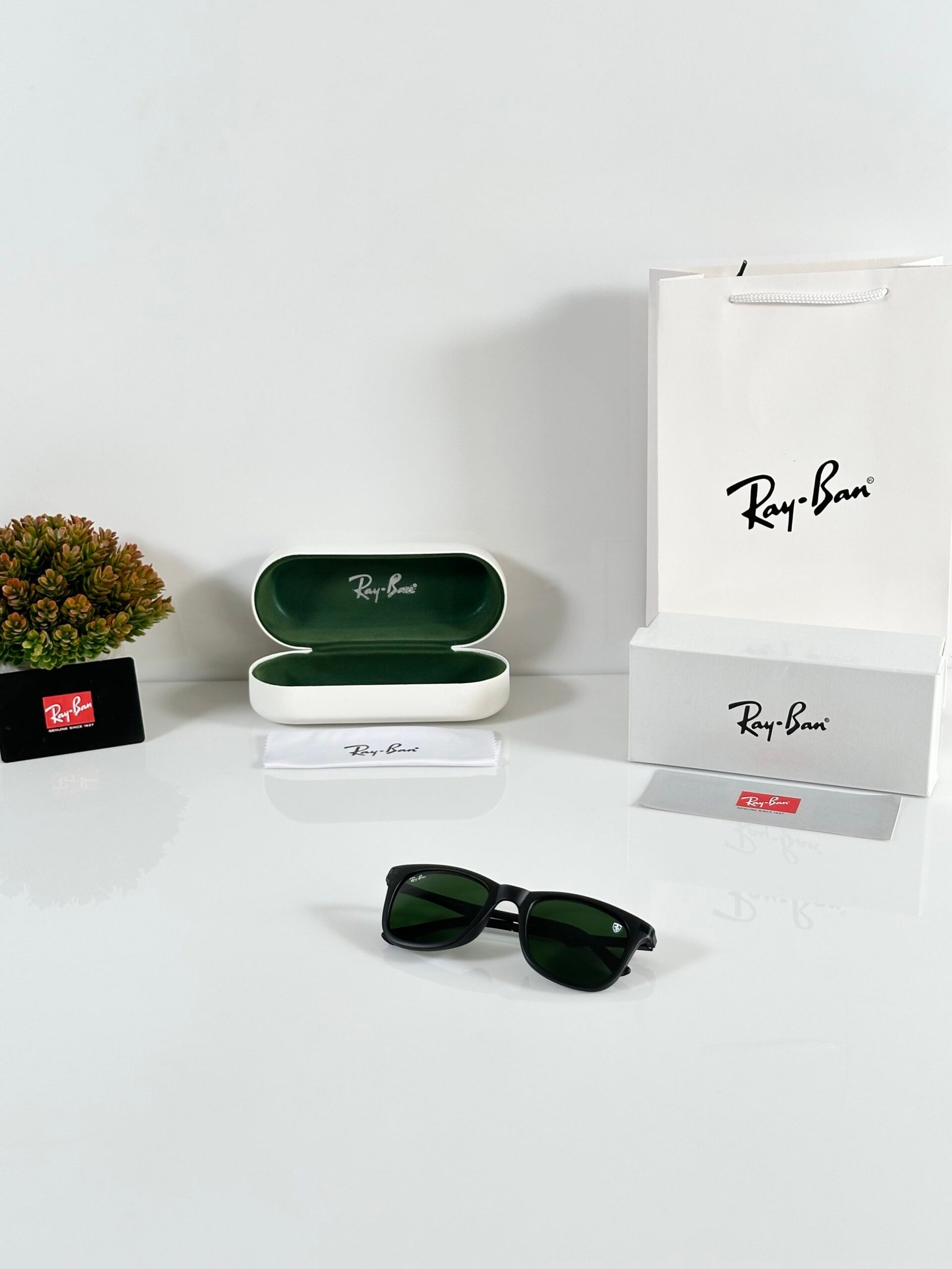 RB 4287 Black Green (GLASS) - Image 4