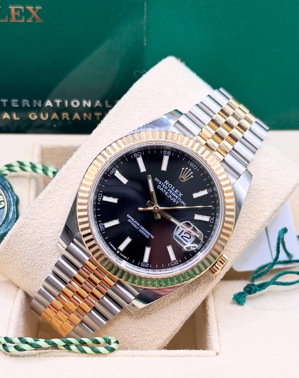 Rolee_x Oyster perpetual Date Just Automatic - Image 2