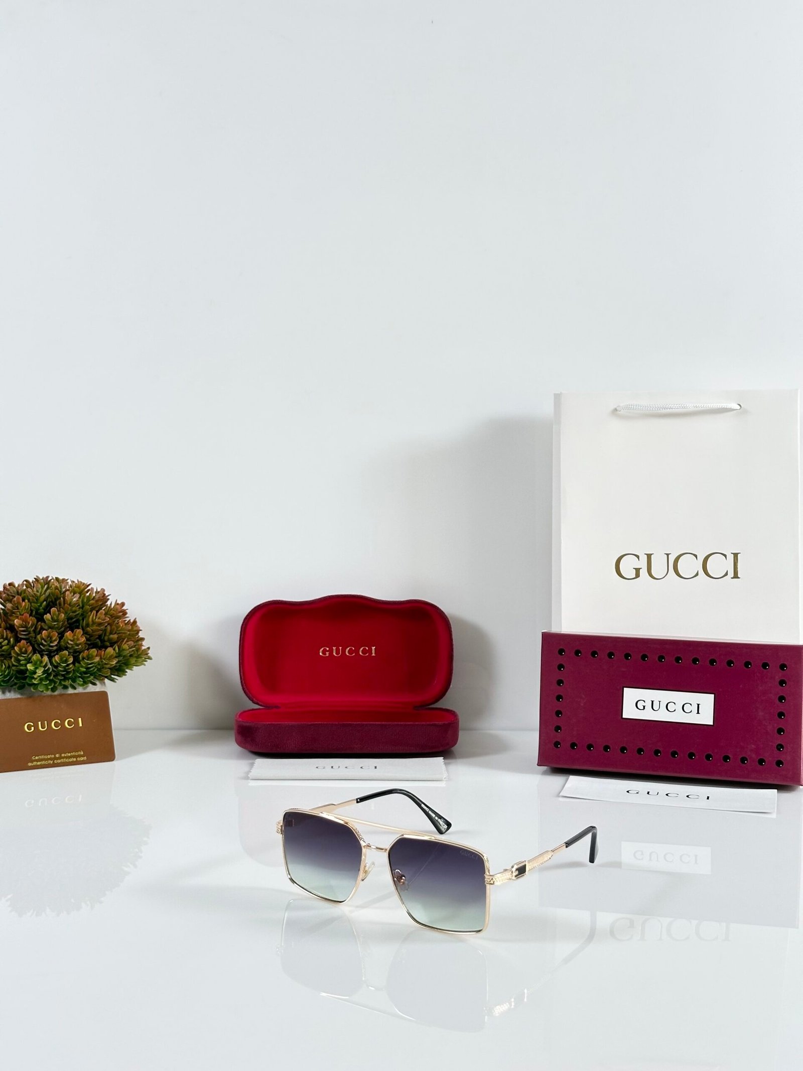 Gucci_087_Gold_Green_DC