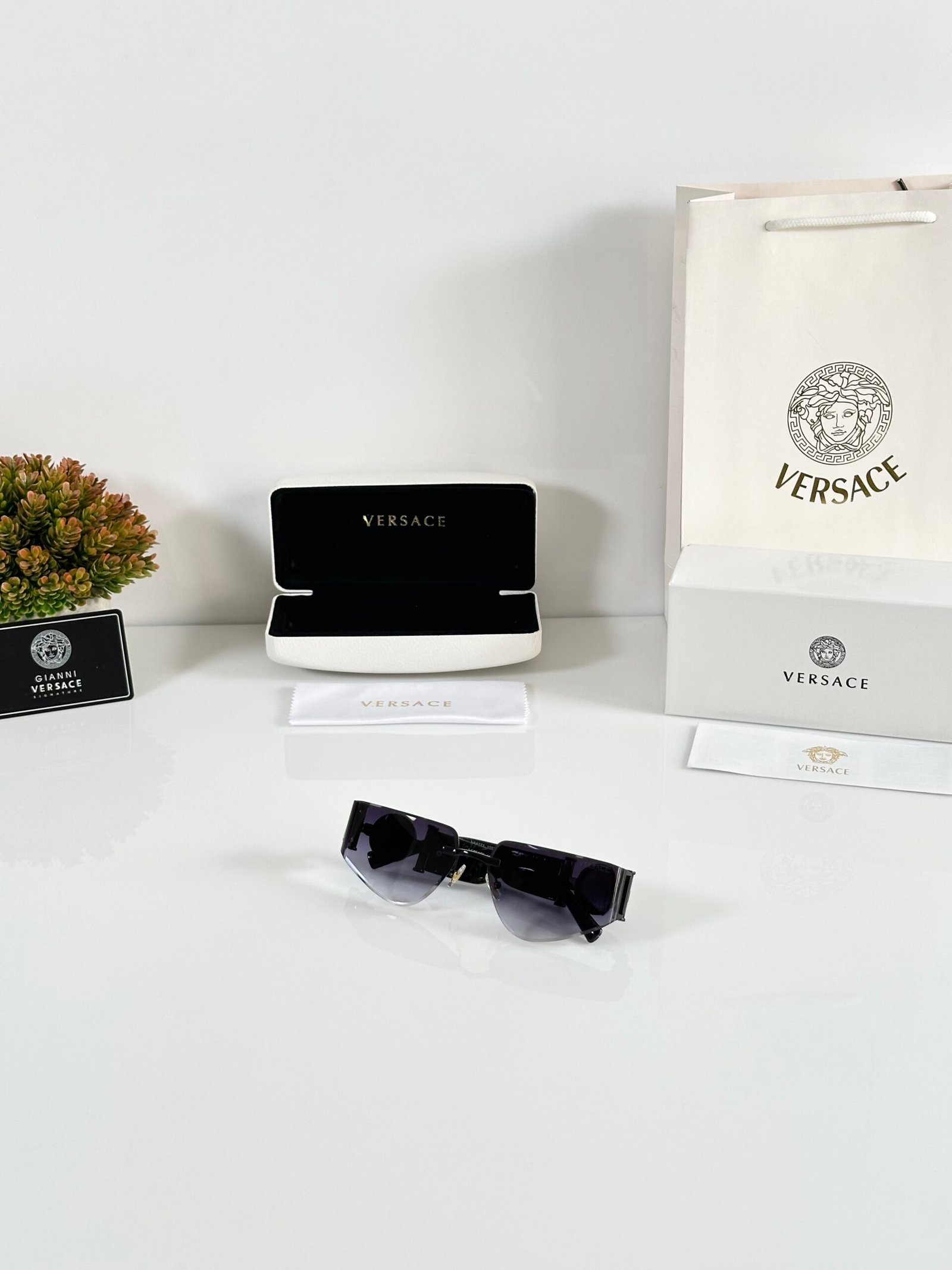 Versace 6773 Black DC - Image 4