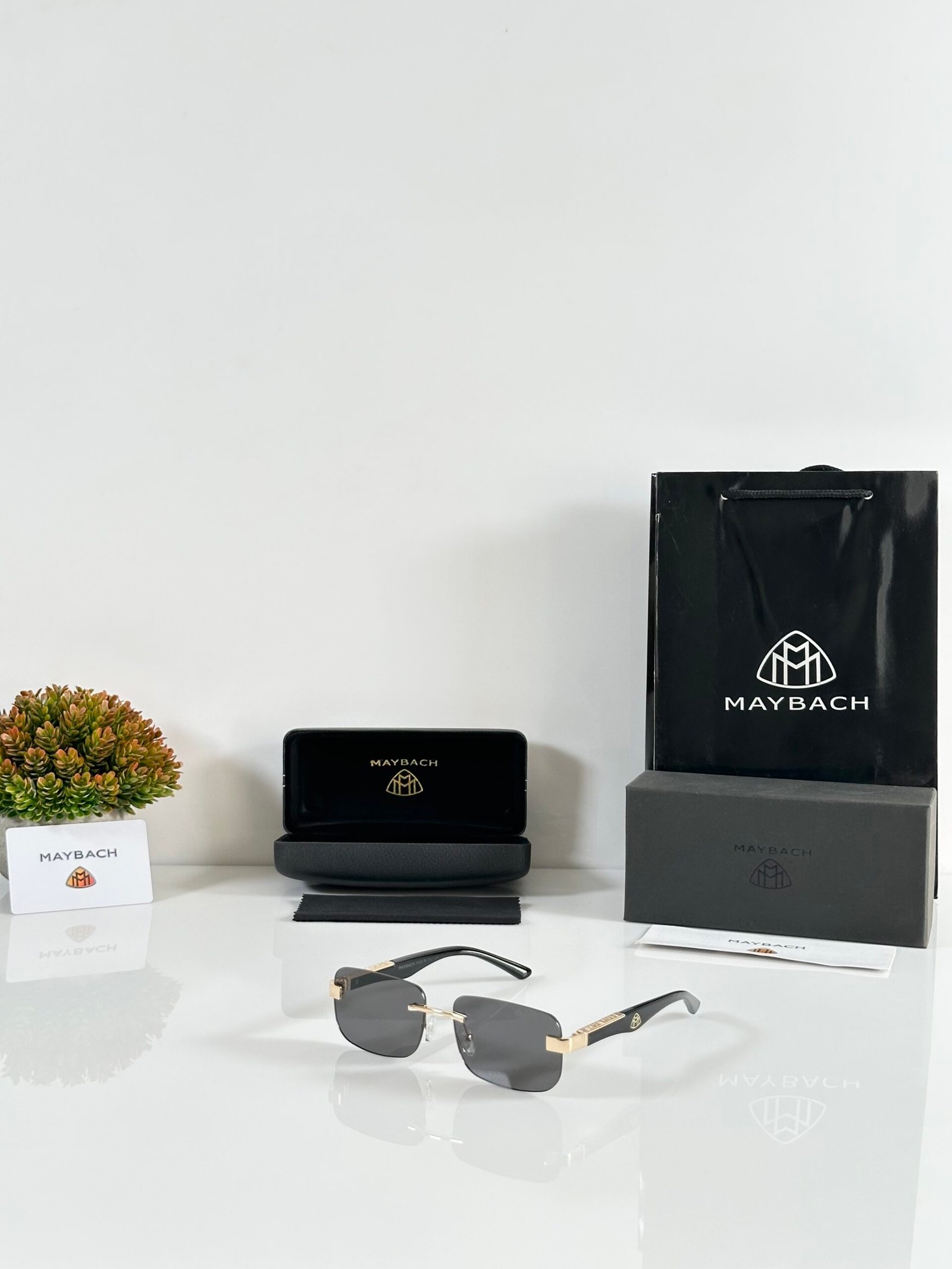 Maybach 1029 Gold Black