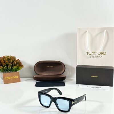 Tom 184 Black Blue