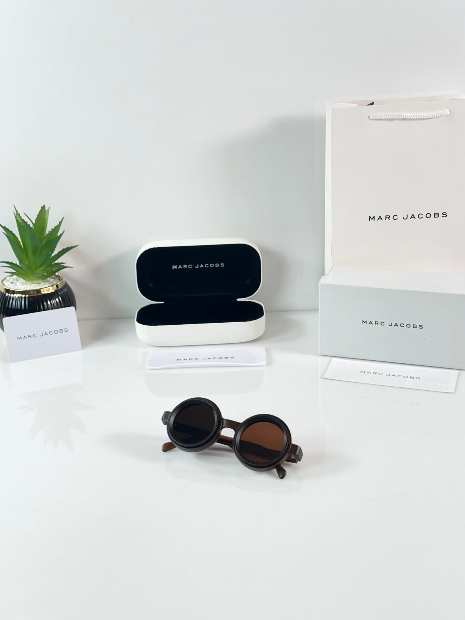 Marc Jacobs Adjustable 8357 Brown - Image 4