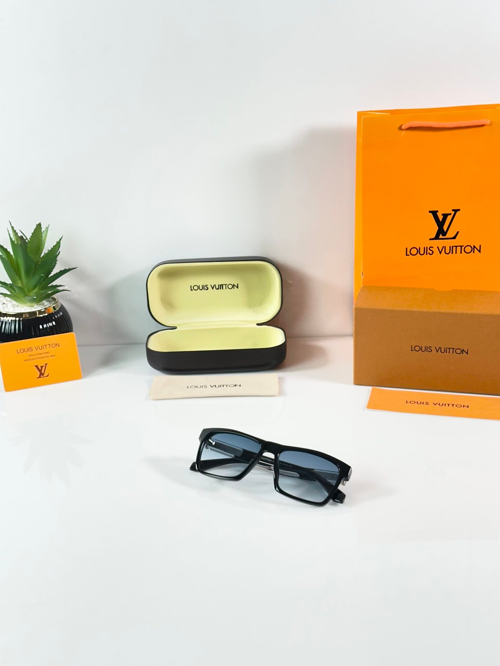 Louis_Vuitton_2191_Black_Blue - Image 4