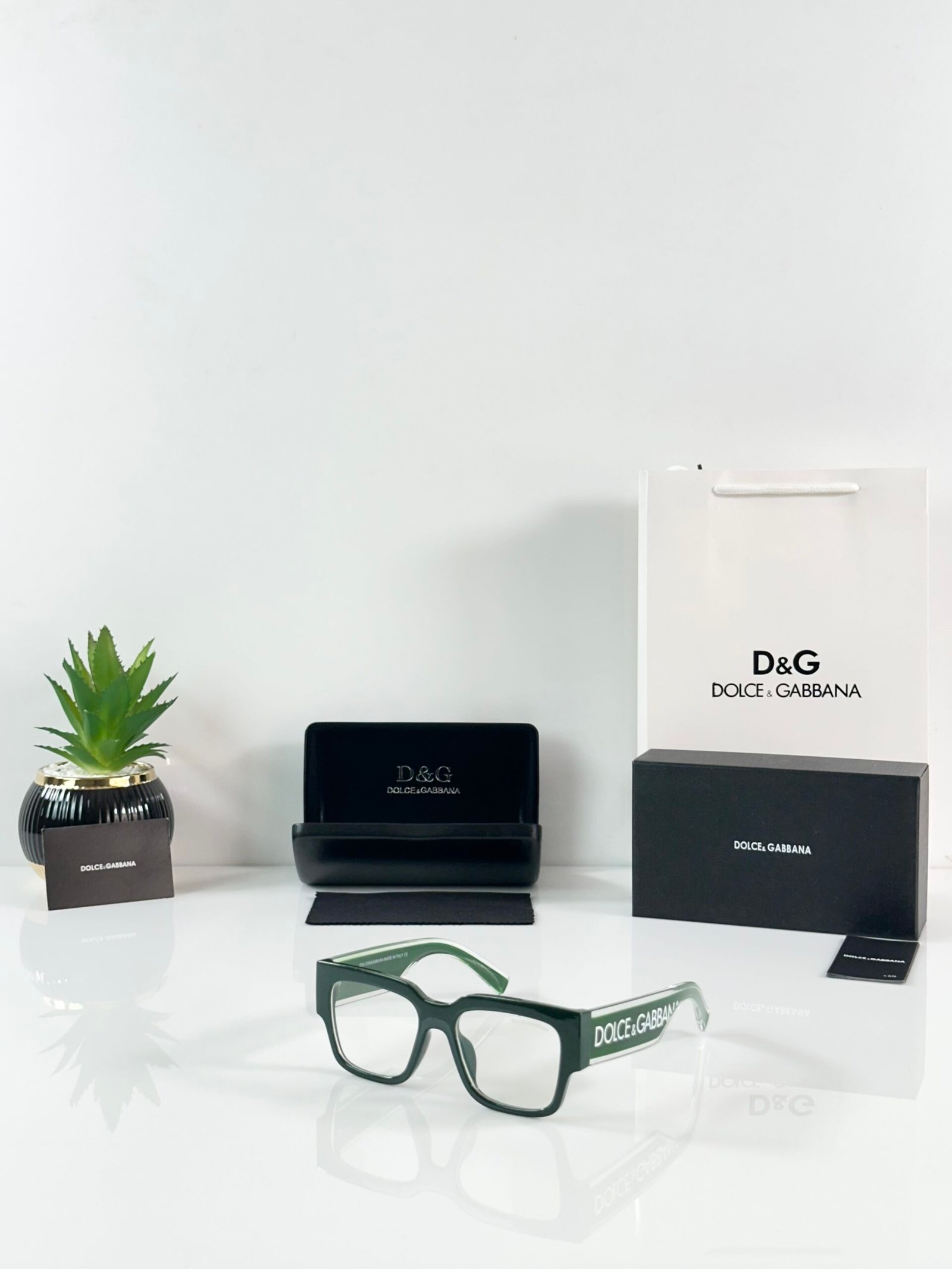 DG 6184 Water Green Day