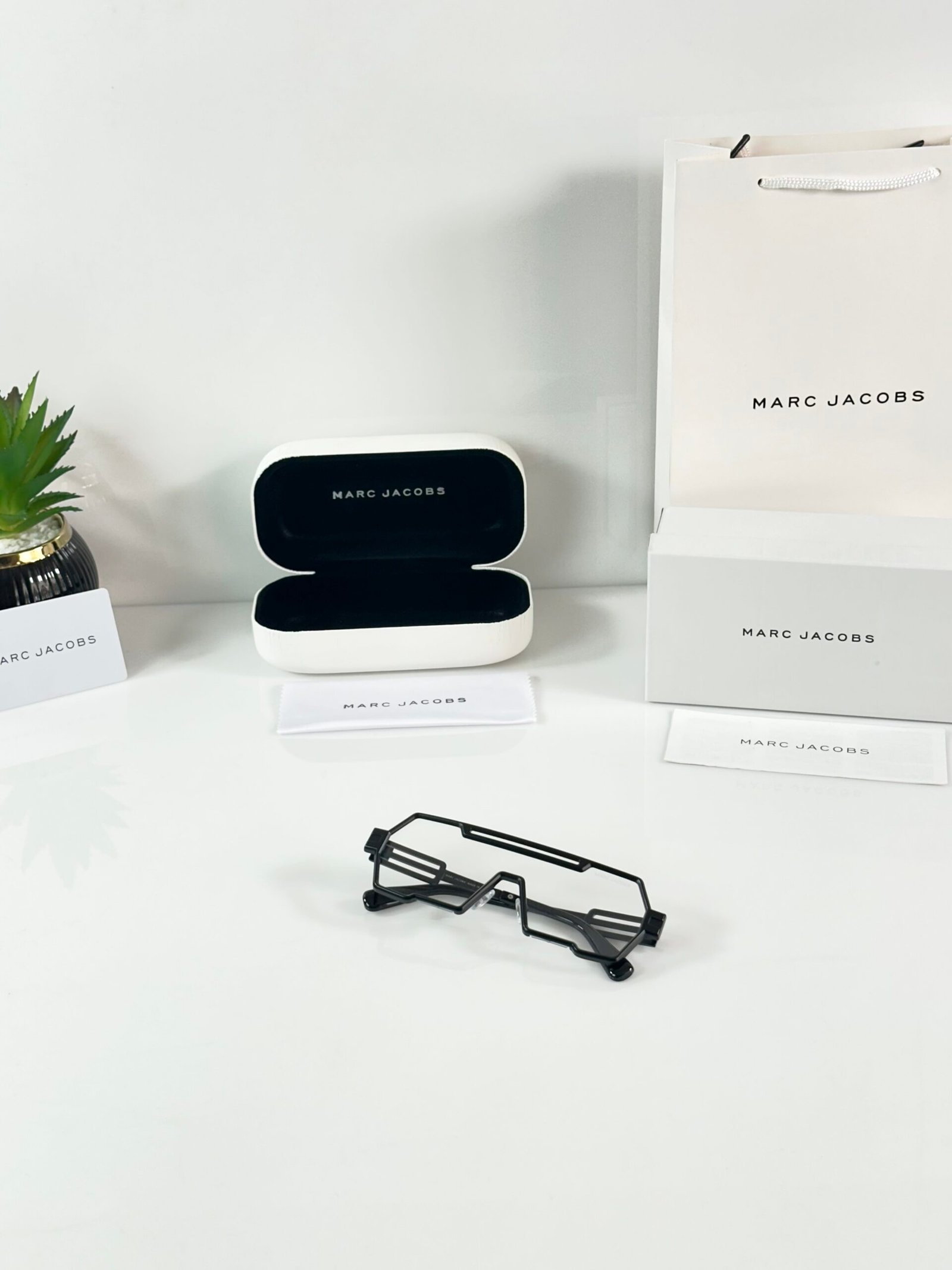 Marc Jacobs 2267 Black Day - Image 4