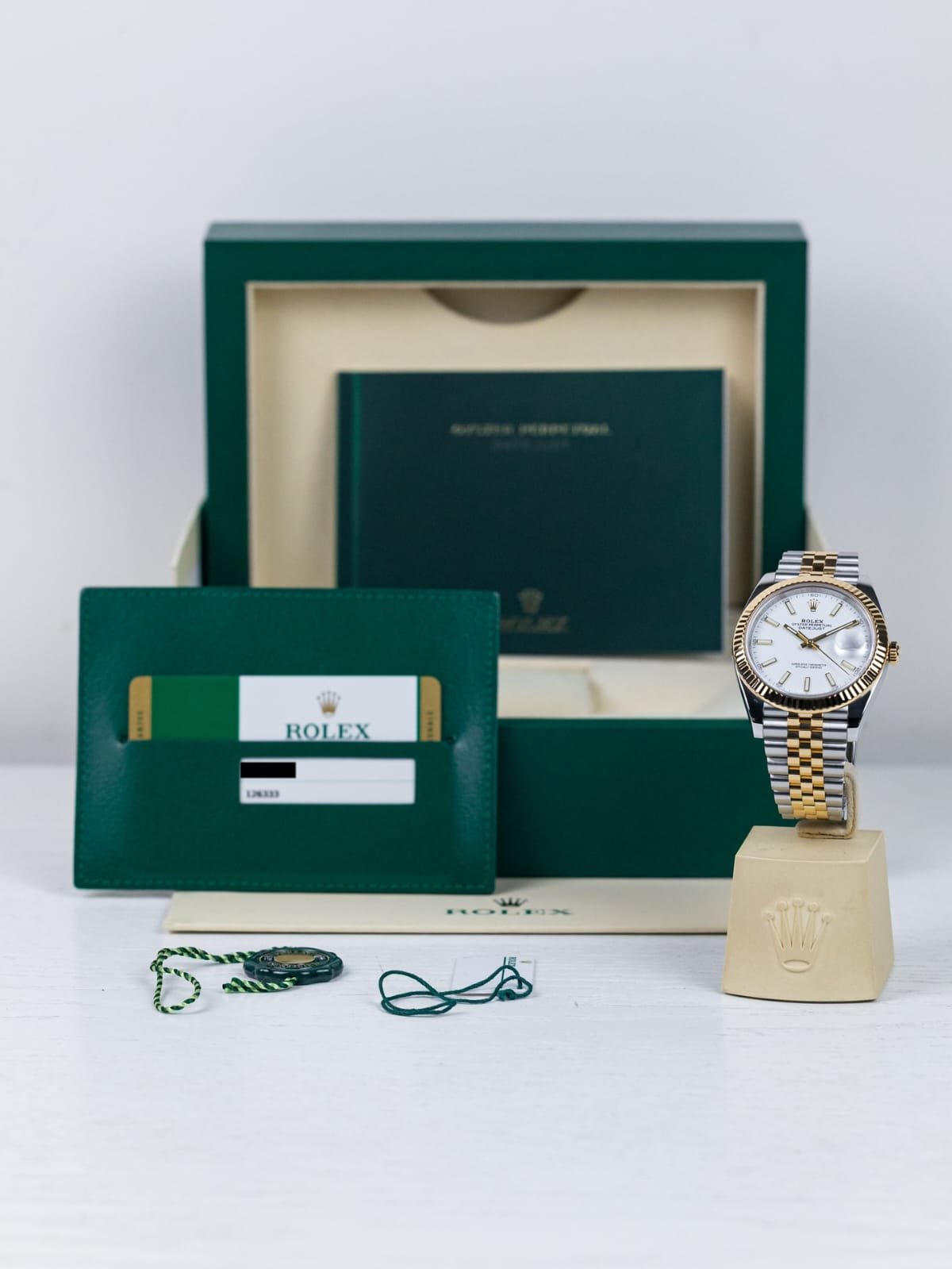 Role_x Oyster Perpetual Date Just 2Ton-Gold-White - Image 2