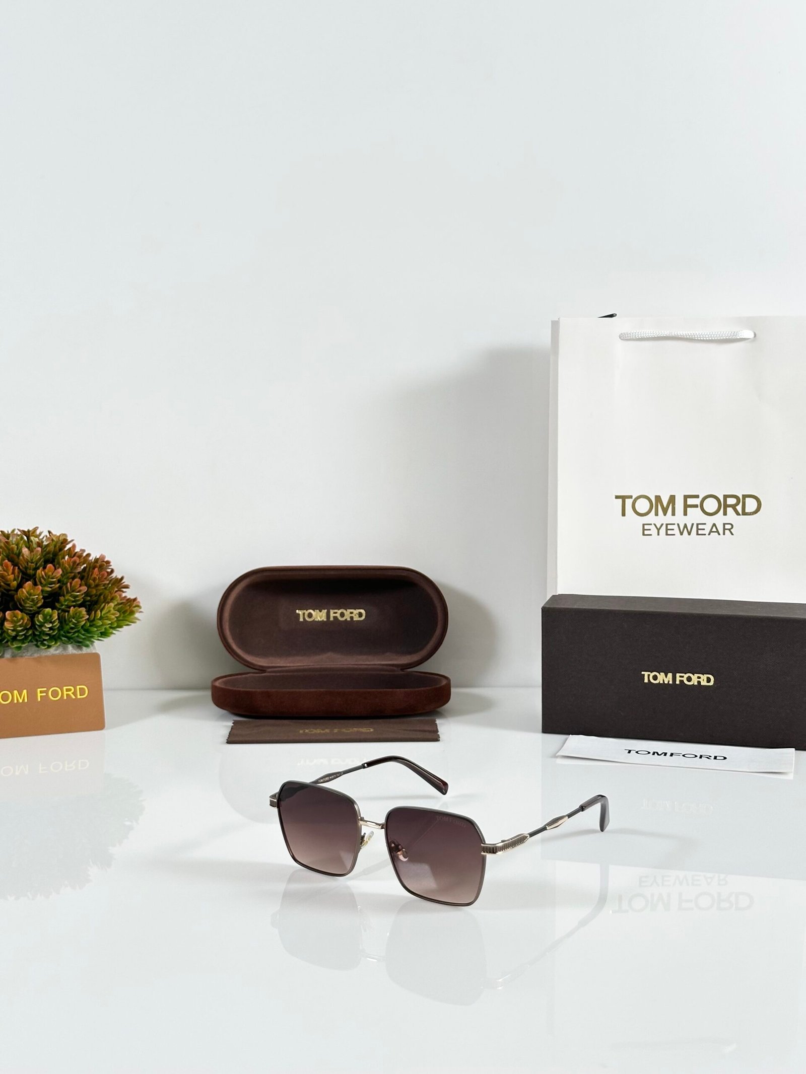 Tomford 1514 Brown