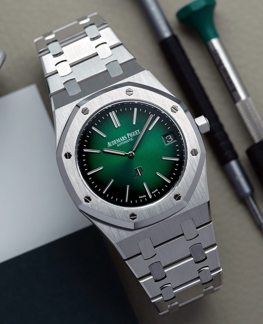 Audemars piguee_troyal Oak Quartz - Image 2