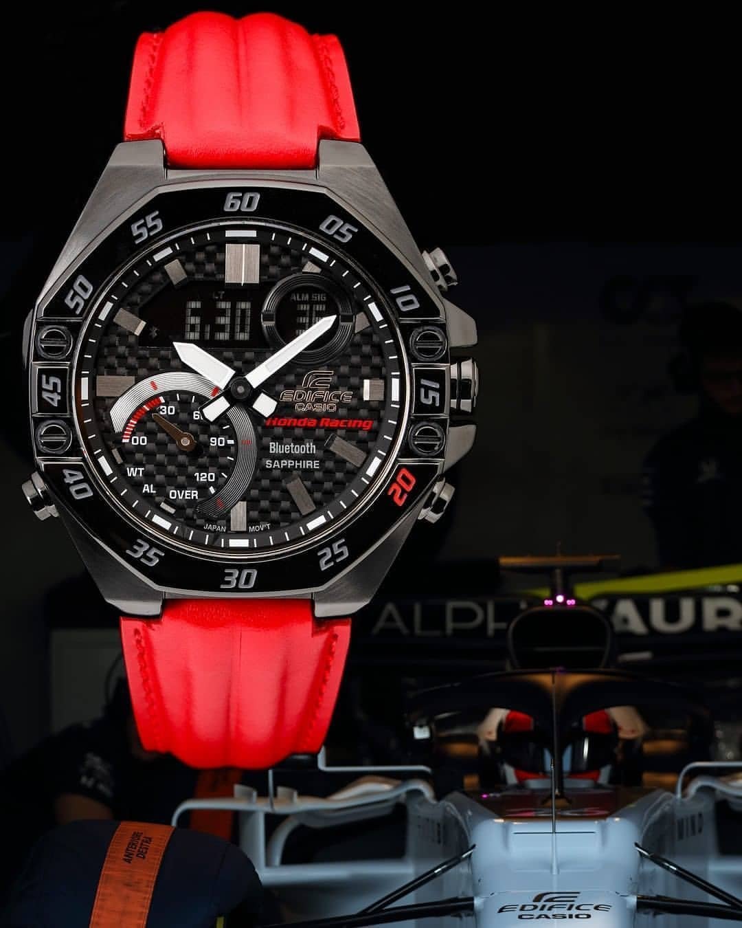 Casio Edifice x Honda Racing Limited Edition - Image 4