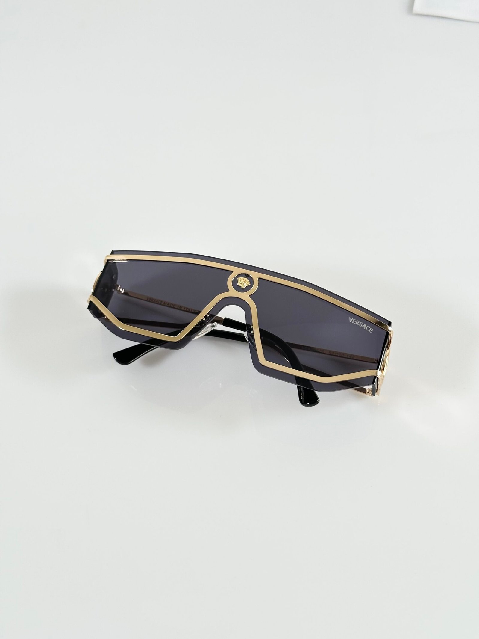 Versace 8037 Gold Black - Image 3