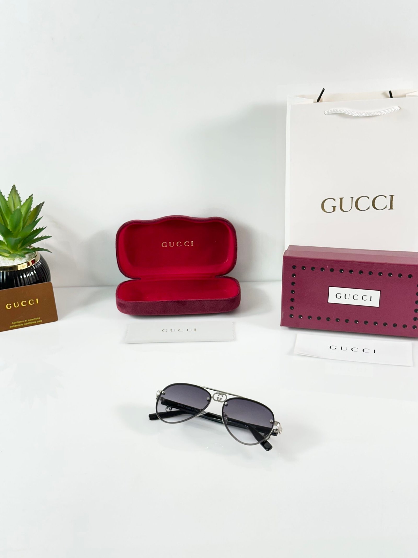 Gucci_5118_Silver_Black_DC - Image 4