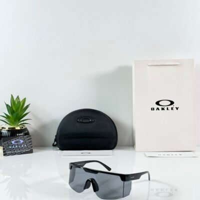 Oakley_9957_Black