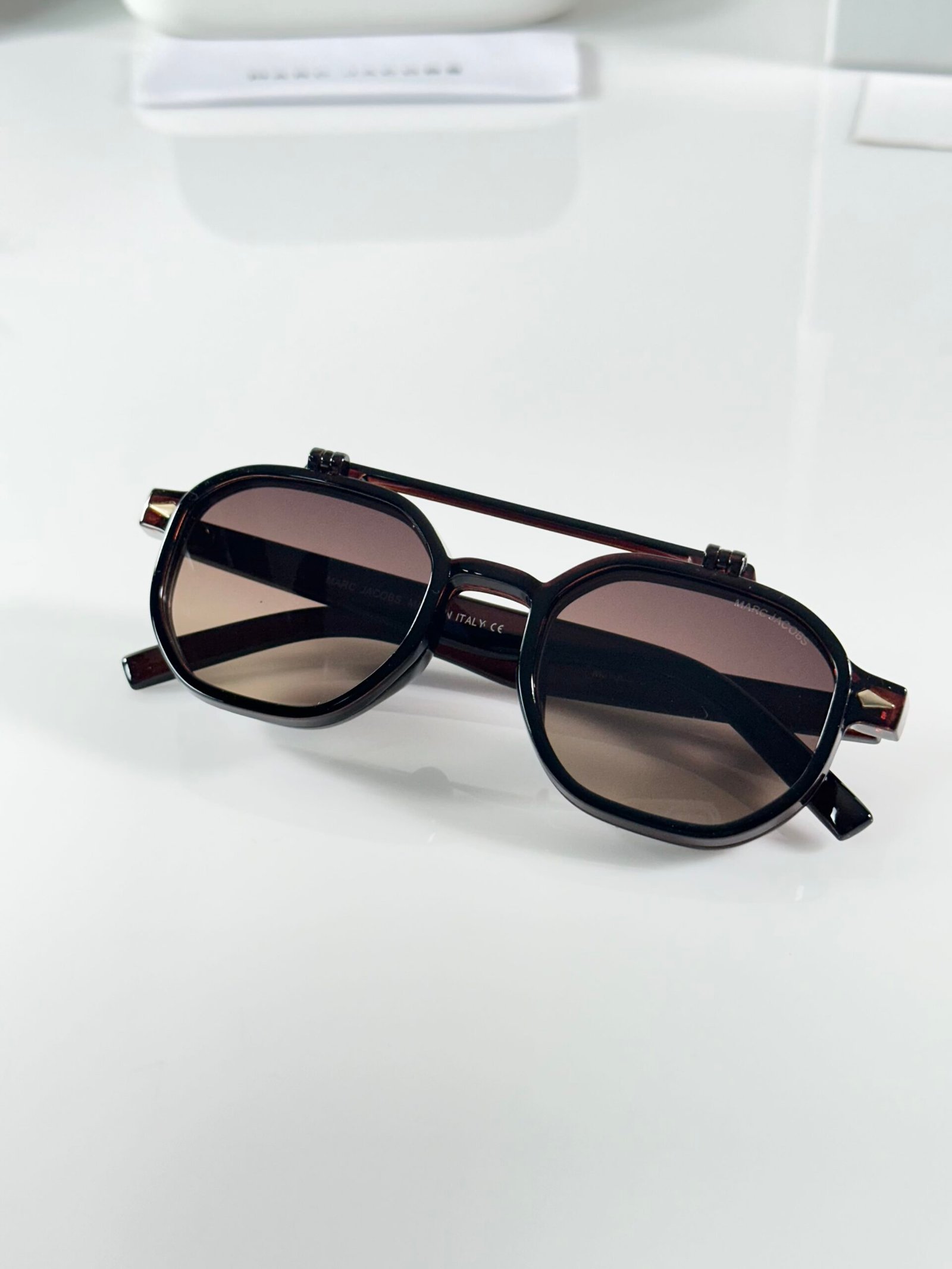 Marc Jacobs 1005 Flip Brown White - Image 4