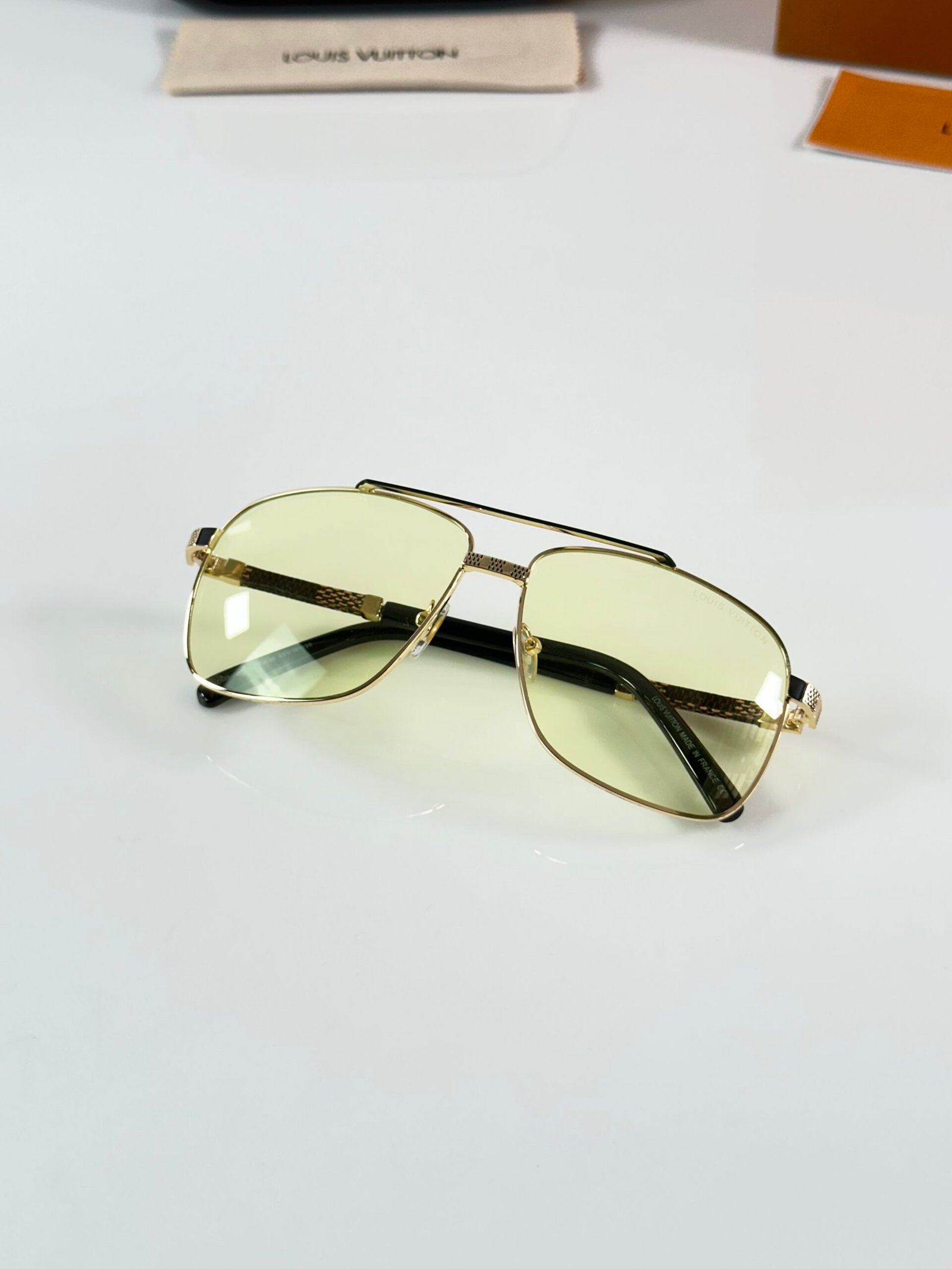 Louis_Vuitton_0036_Gold_Yellow - Image 3