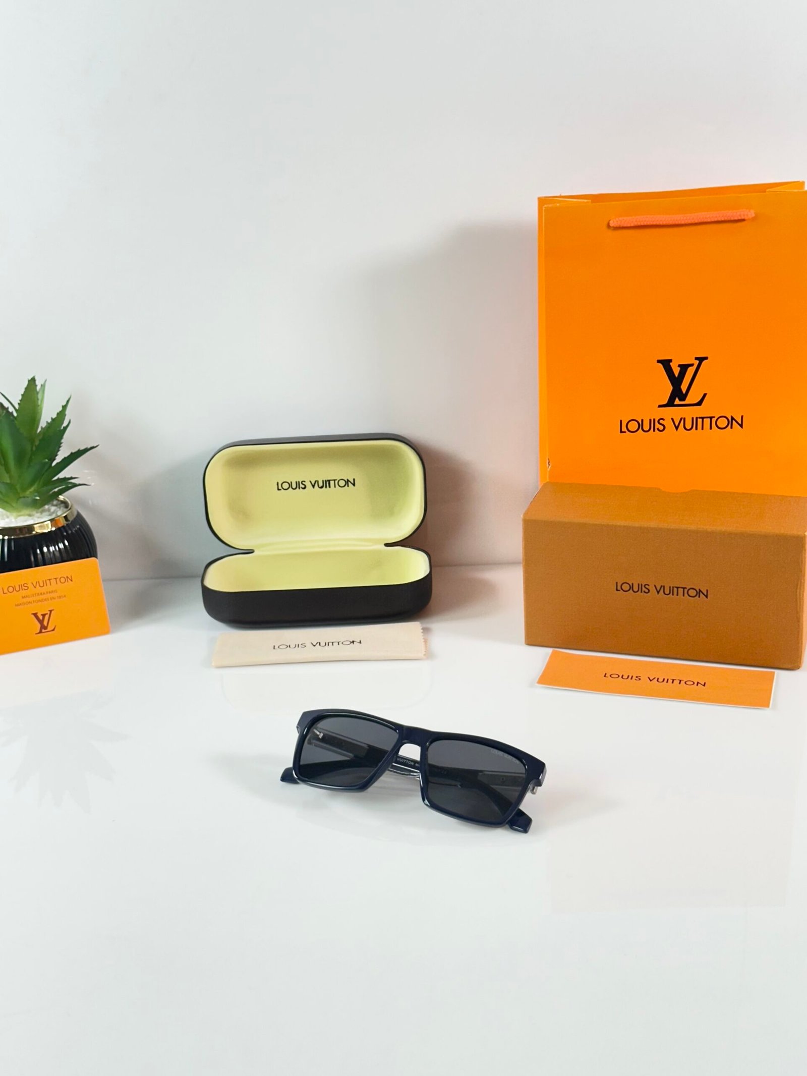 Louis_Vuitton_2191_Blue_Black - Image 4