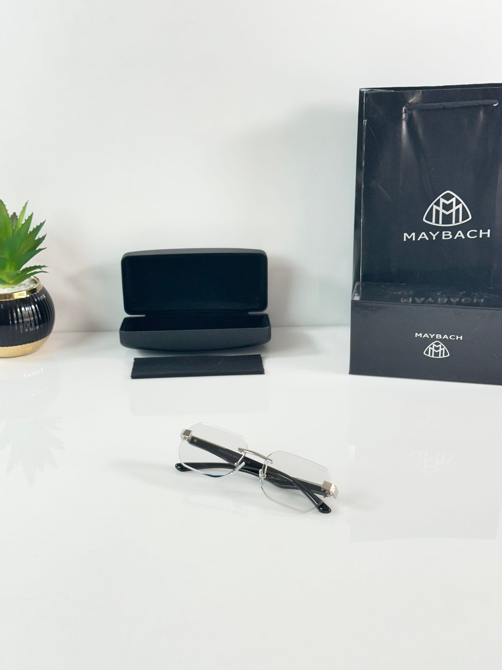 Maybach X Maybahe 1031 Silver Black Day Night Color Changing Glass - Image 4