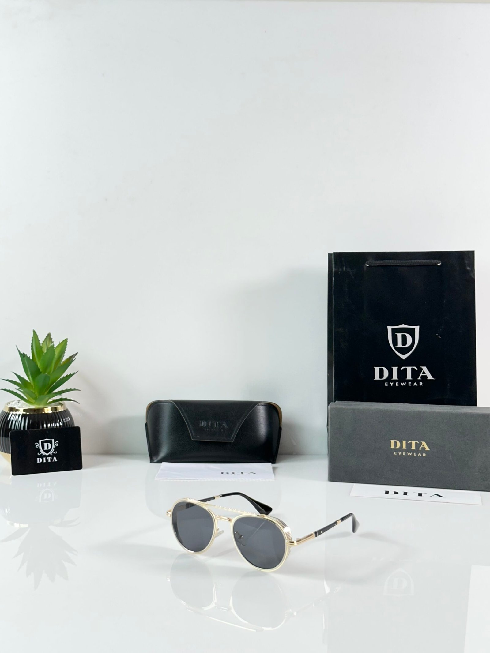 Dita 327 Gold Black