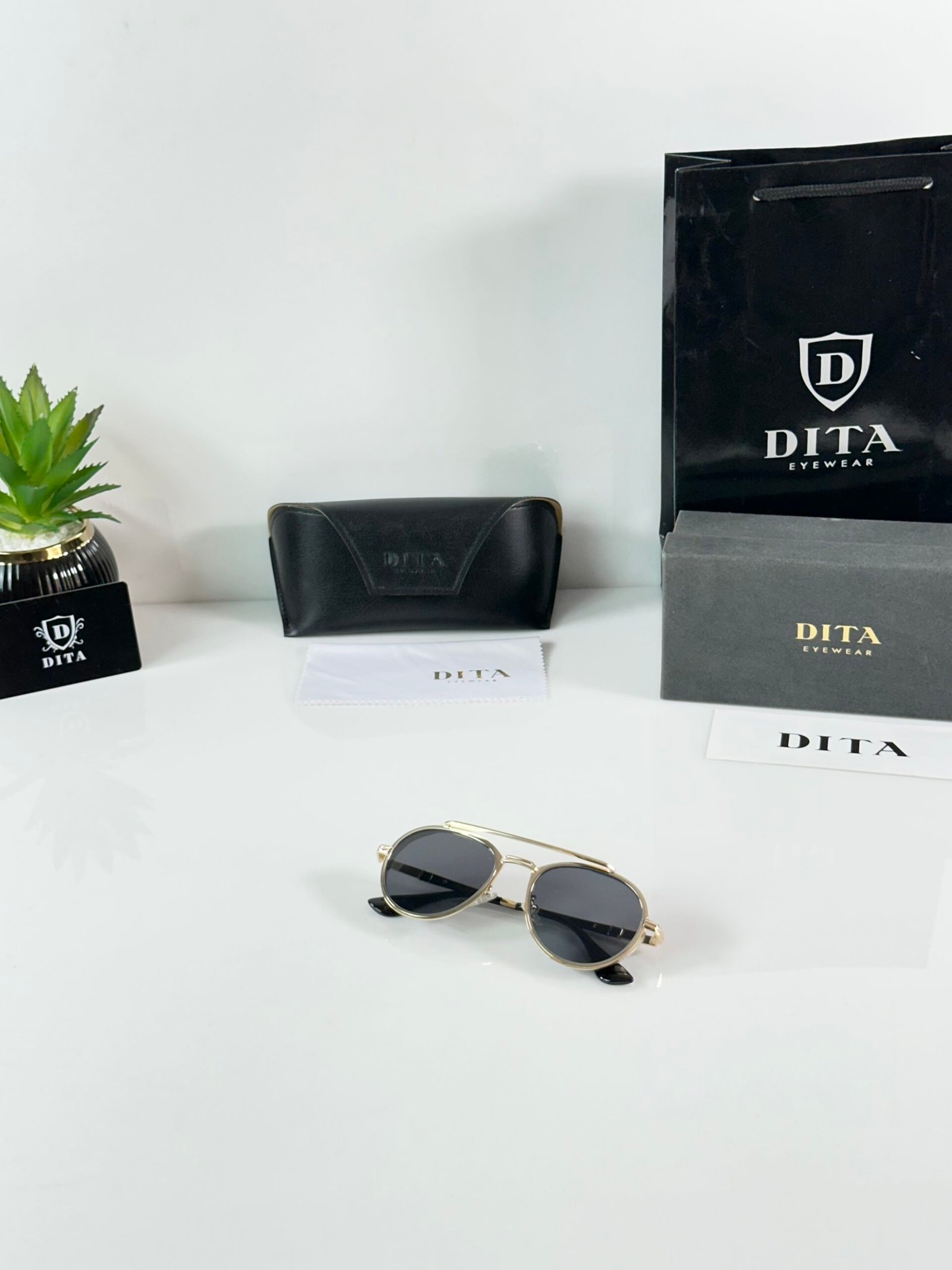 Dita 327 Gold Black - Image 4