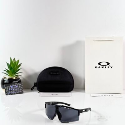 Okley 9965 Black