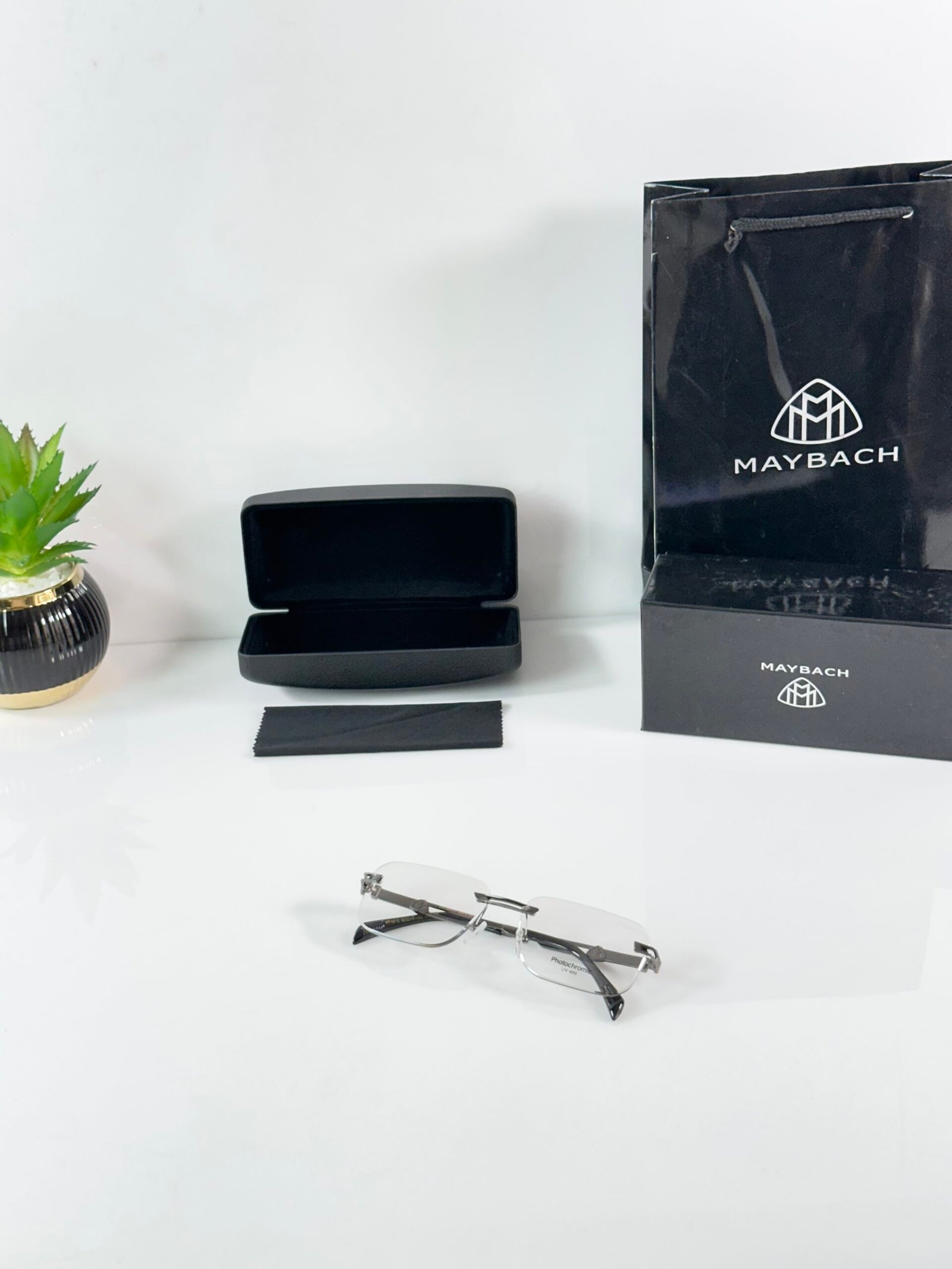 Maybach 1016 Gun Black Day Night Color Changing Glass - Image 5