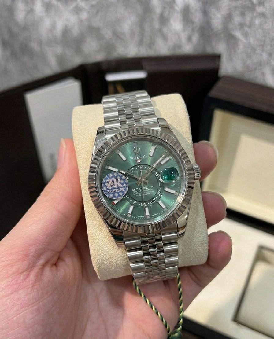 Role_x Oyster perpetual Sky Dweller Z-R Premium - Image 5