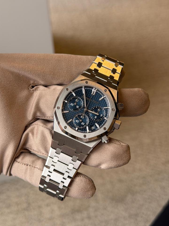 Audemars piguee_tRoyal Oak Chronograph Blue - Image 7