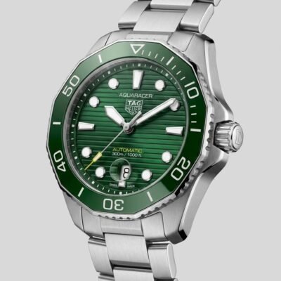 Tag Heue_r Aquaracer professional 300m Date Automatic Japan