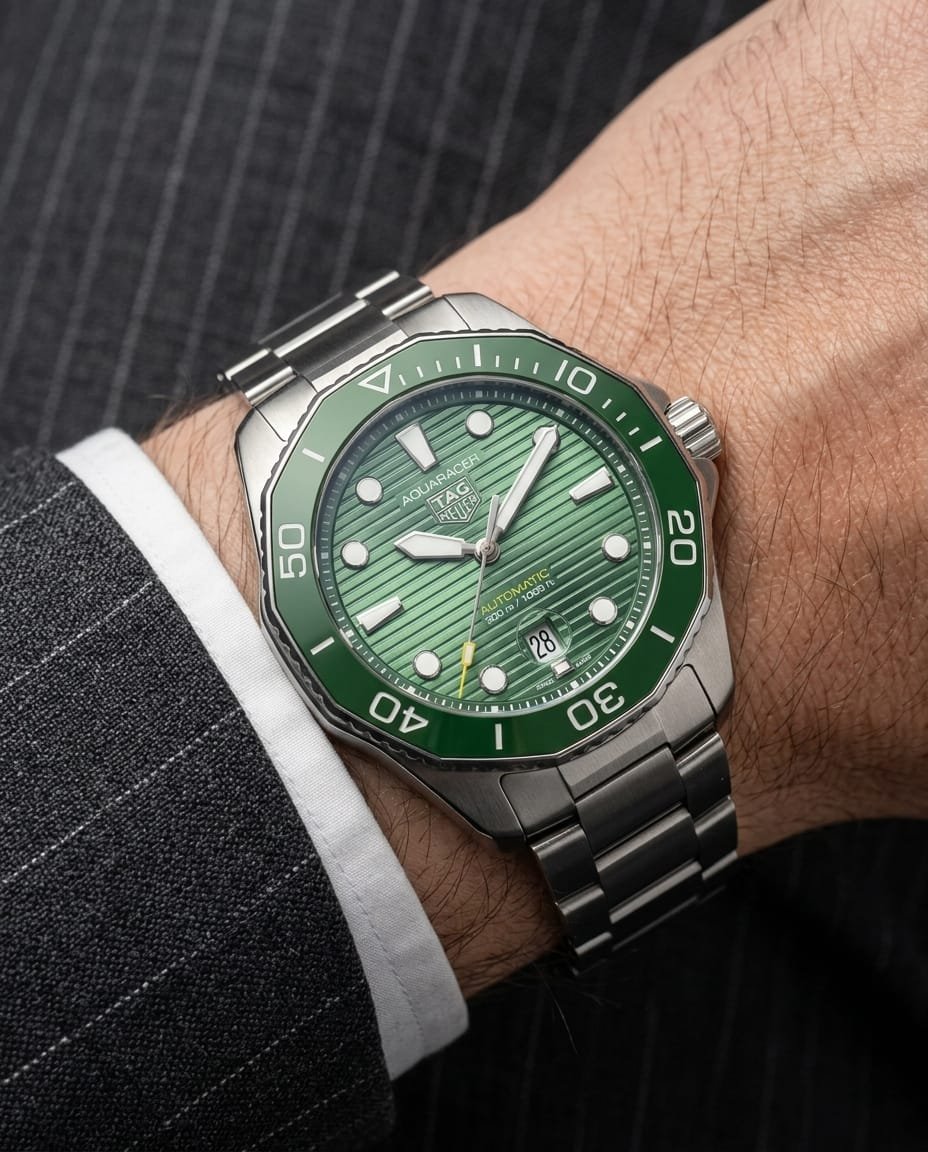 Tag Heue_r Aquaracer professional 300m Date Automatic Japan - Image 2