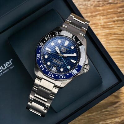 Tag Heue_r aquaracer professional 300m date automatic japan