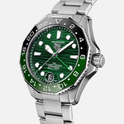 Tag Heue_r Aquaracer Professional 300m date automatic japan