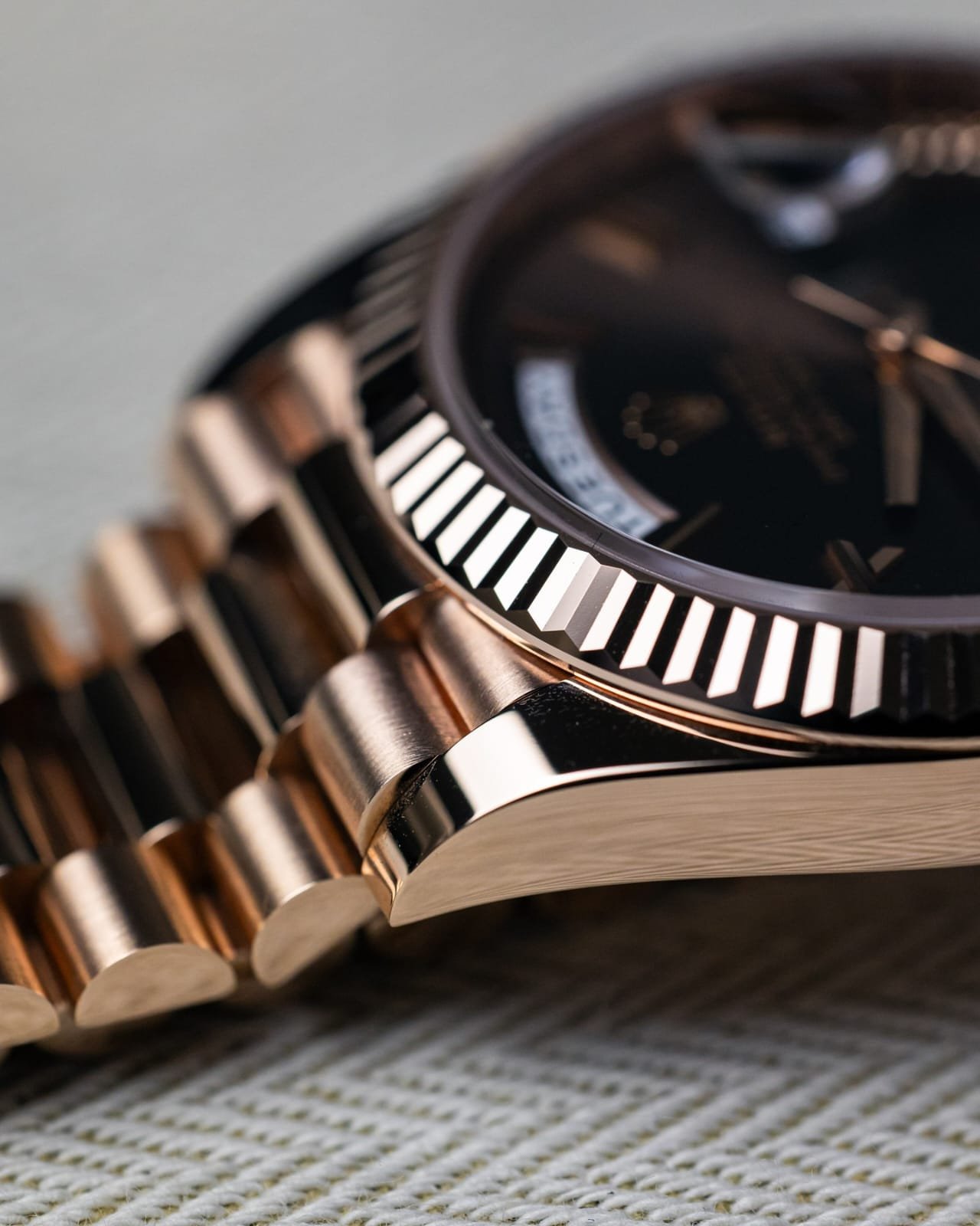 Rolee_x Oyster Perpetual Day Date 40 Battery Copper Brown - Image 9