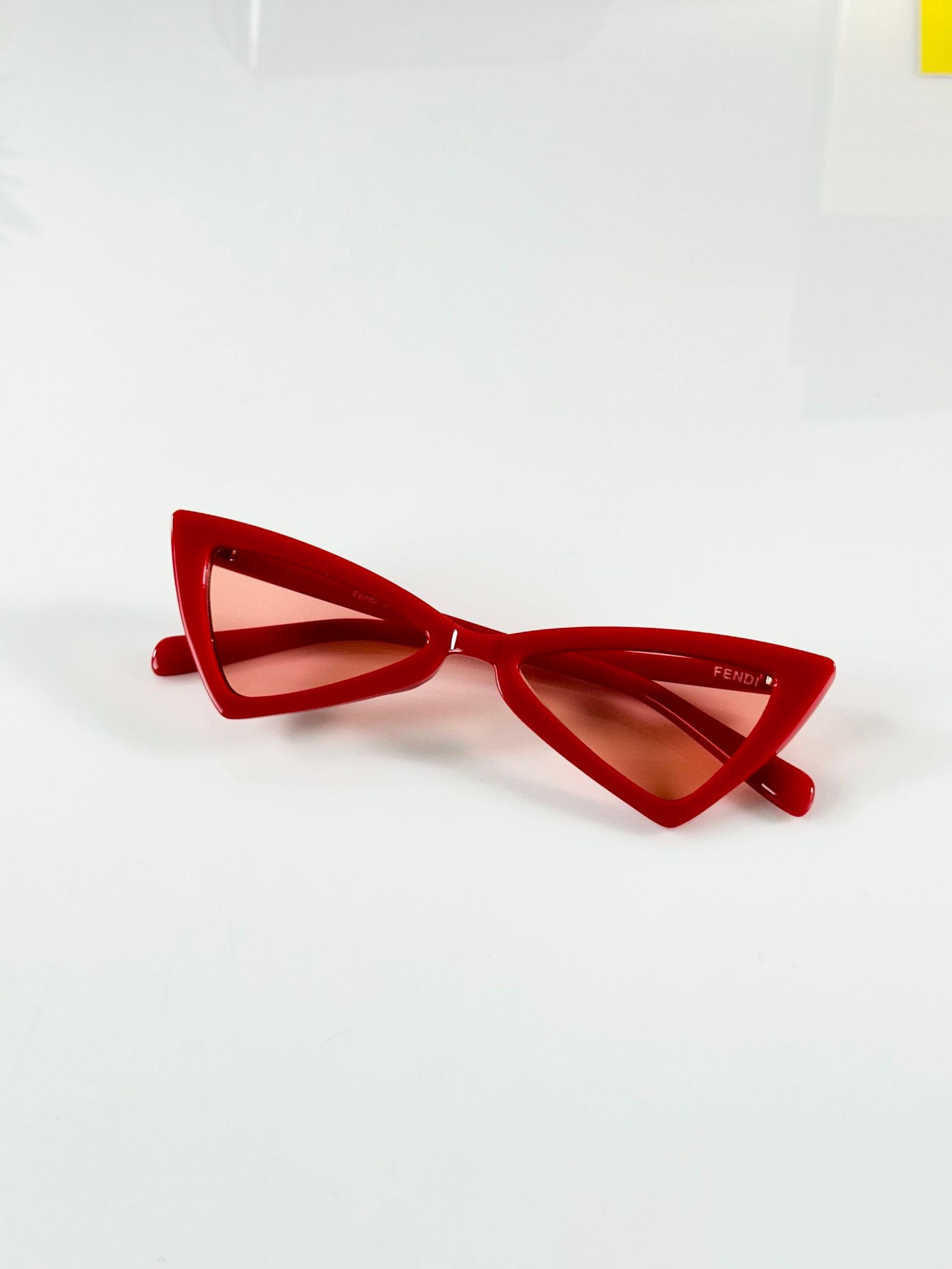 Fen WMNS 208 Red - Image 4