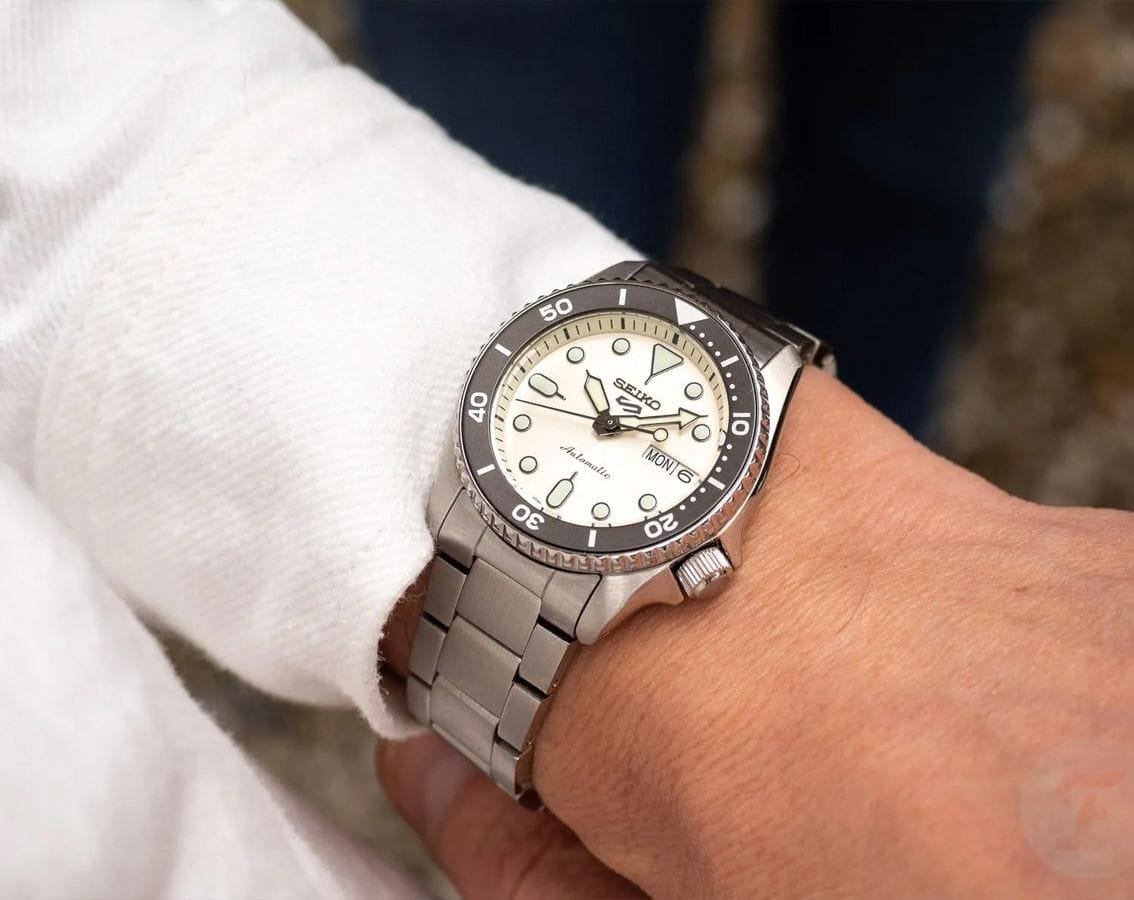 Seiko 5 Sports Automatic - Image 7