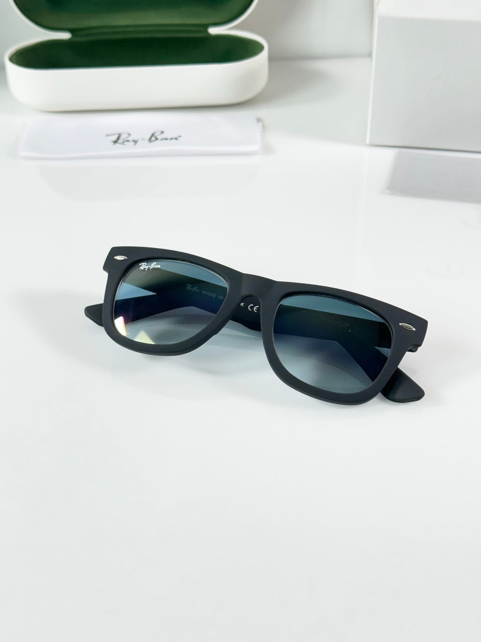 RB 2140 Black Blue GLASS - Image 4