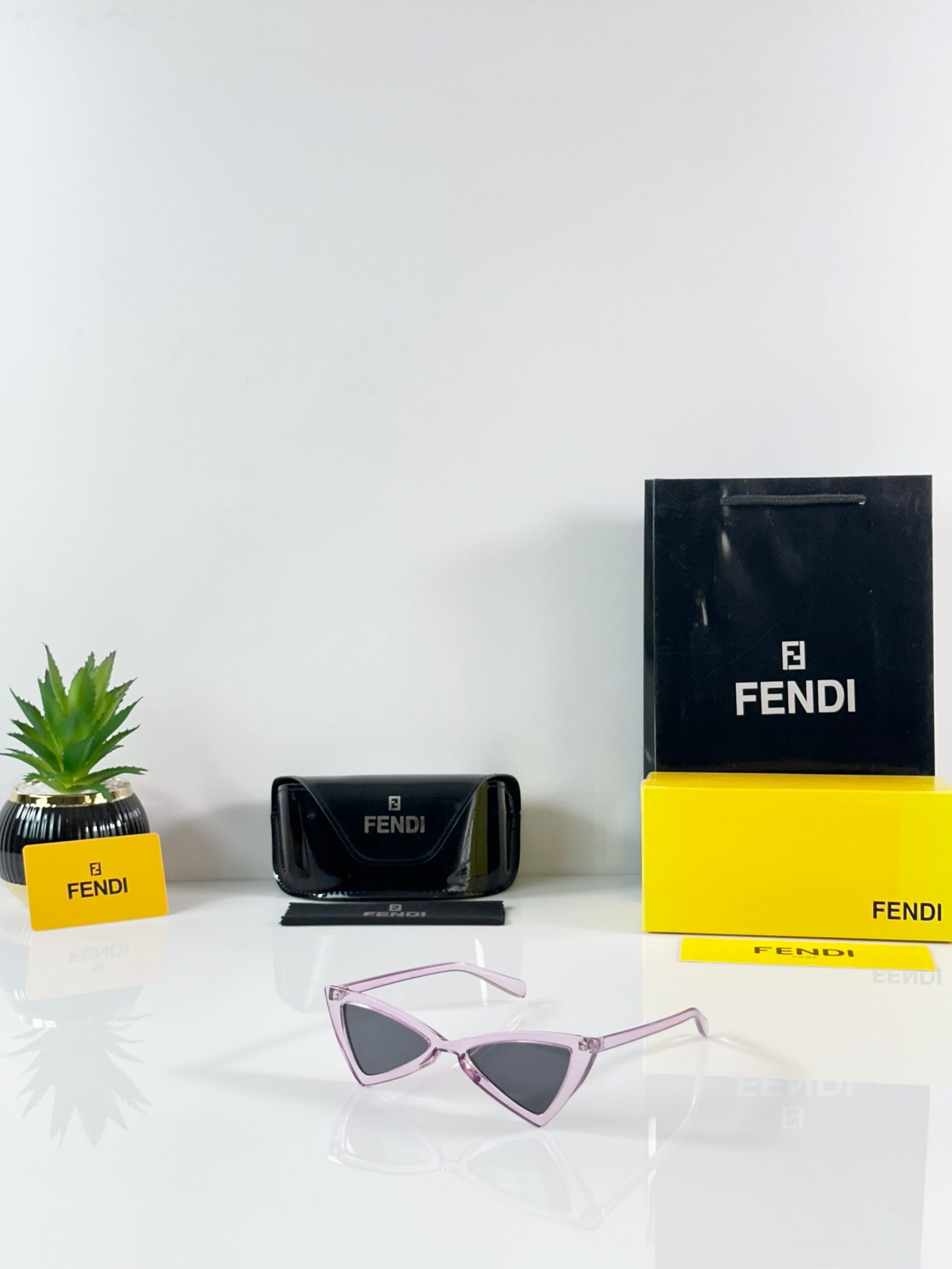 Fen 208 Water Purple Black