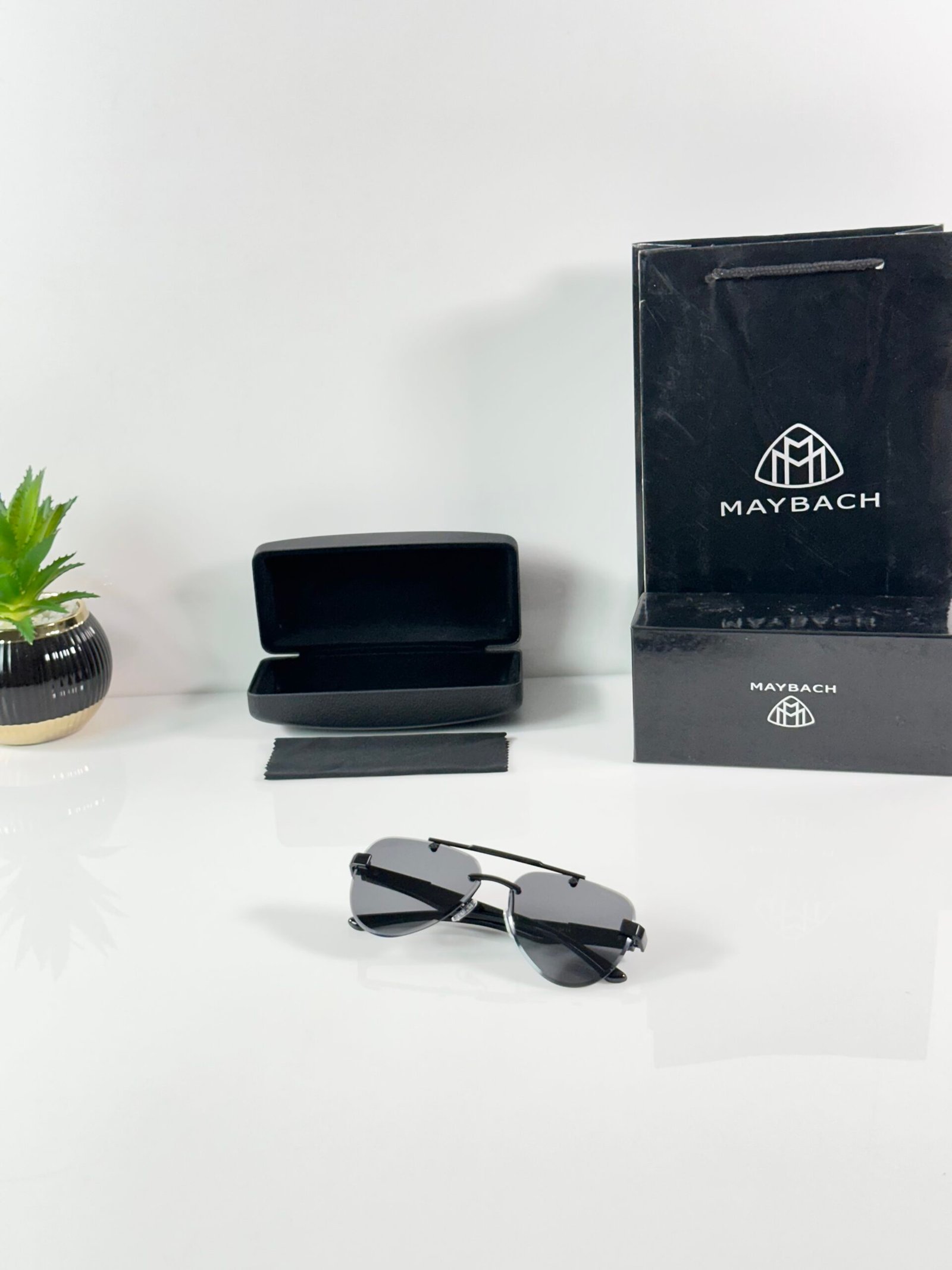 Maybach 1022 Black - Image 5