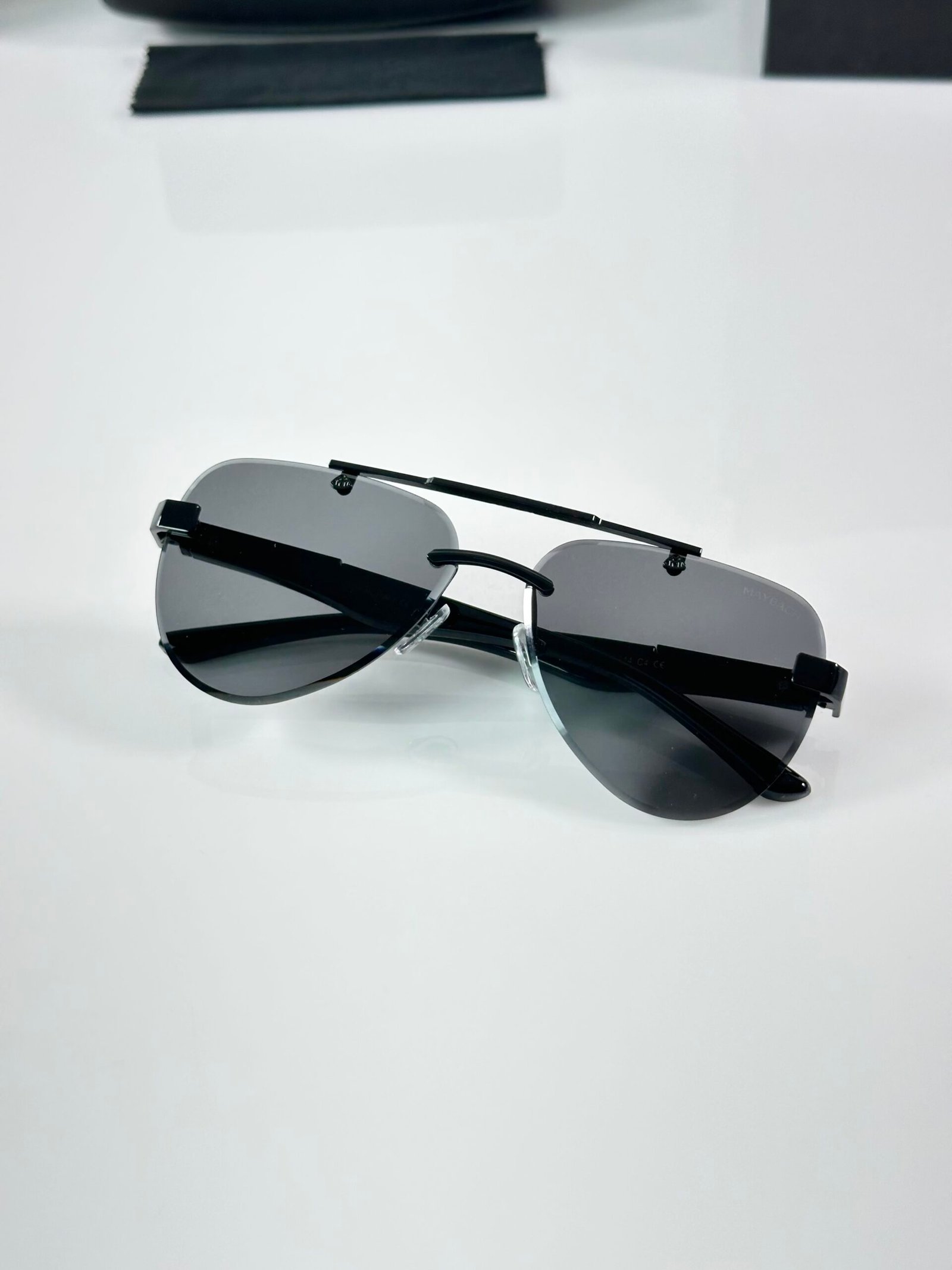 Maybach 1022 Black - Image 4