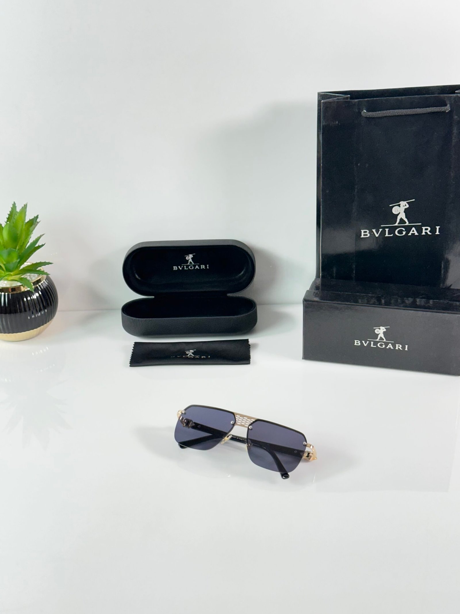 Bvlgari 040 Gold Black - Image 5